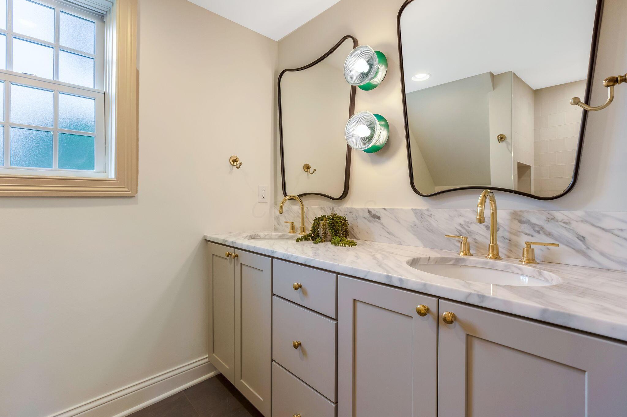 2015 Arlington Avenue