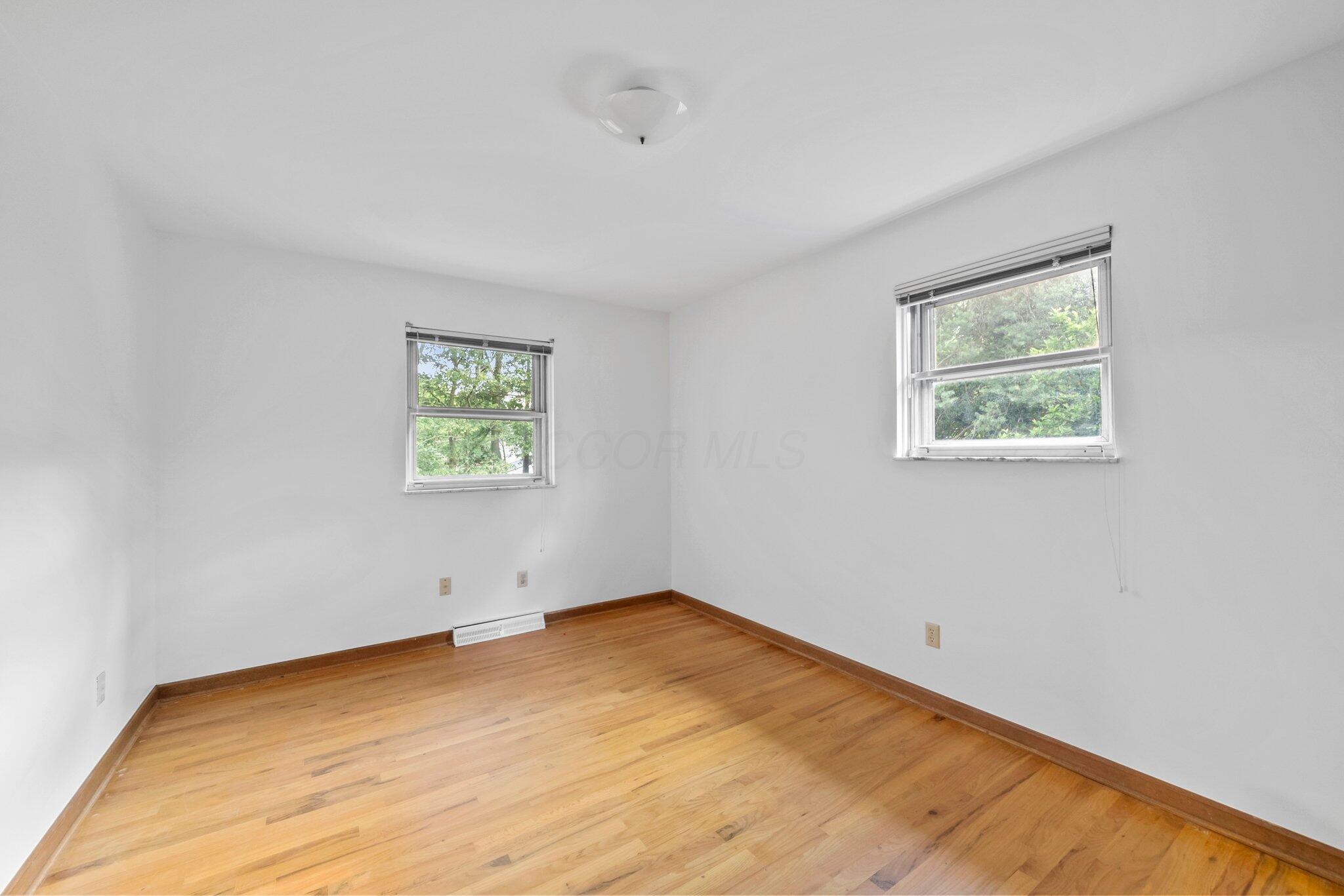 1295 Castleton Road N