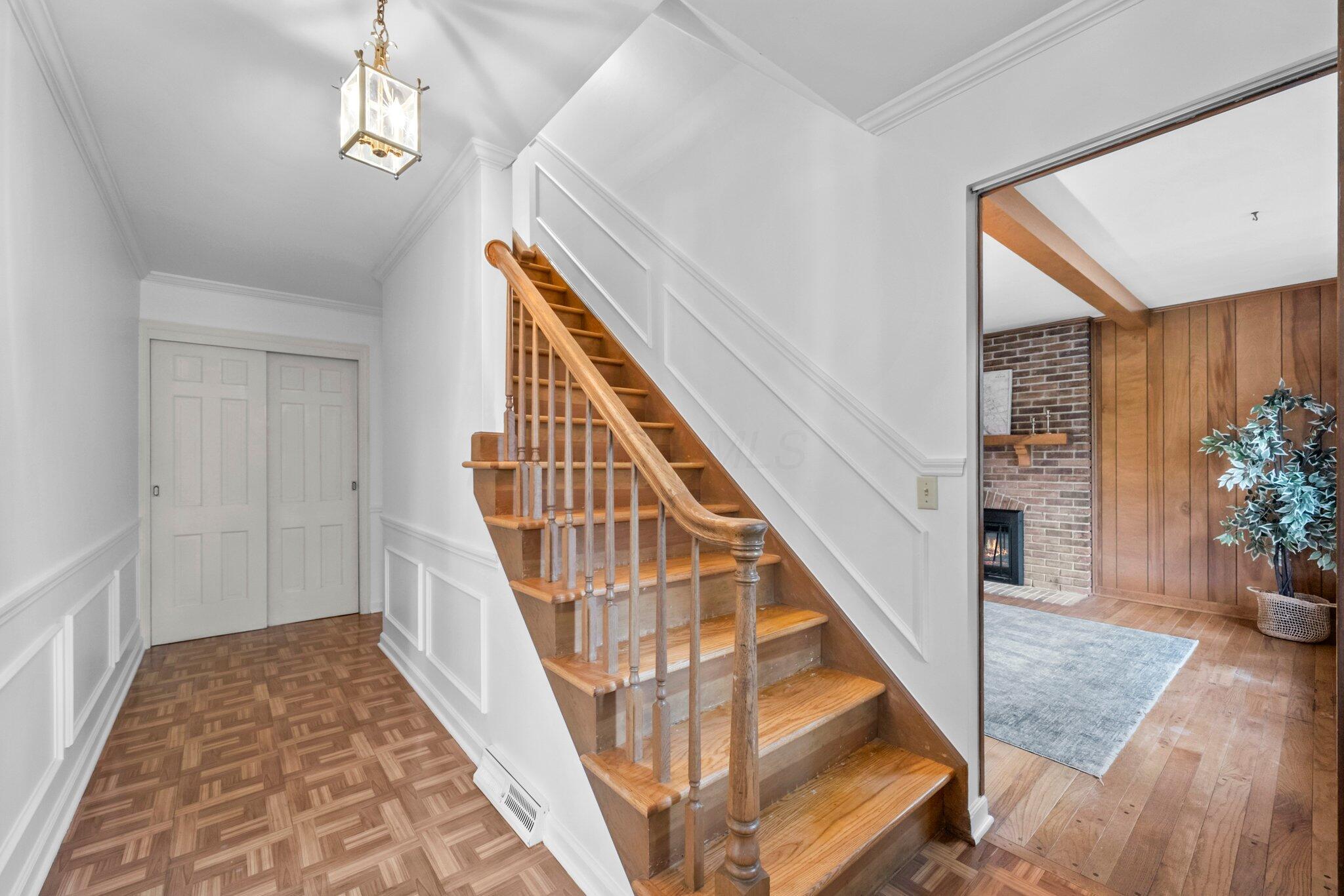 1295 Castleton Road N