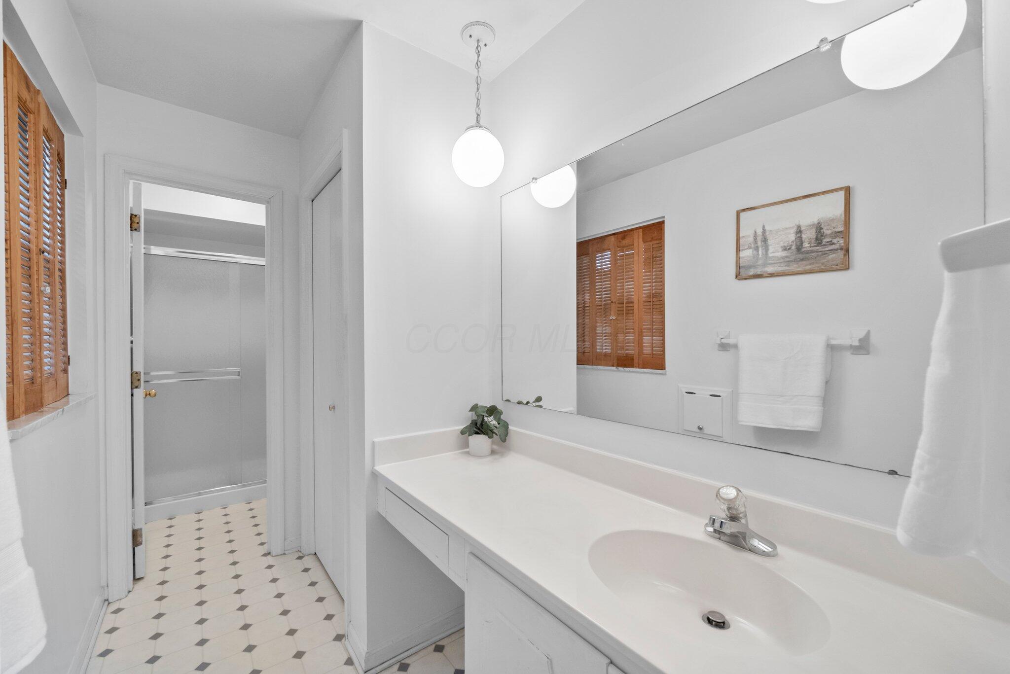 1295 Castleton Road N