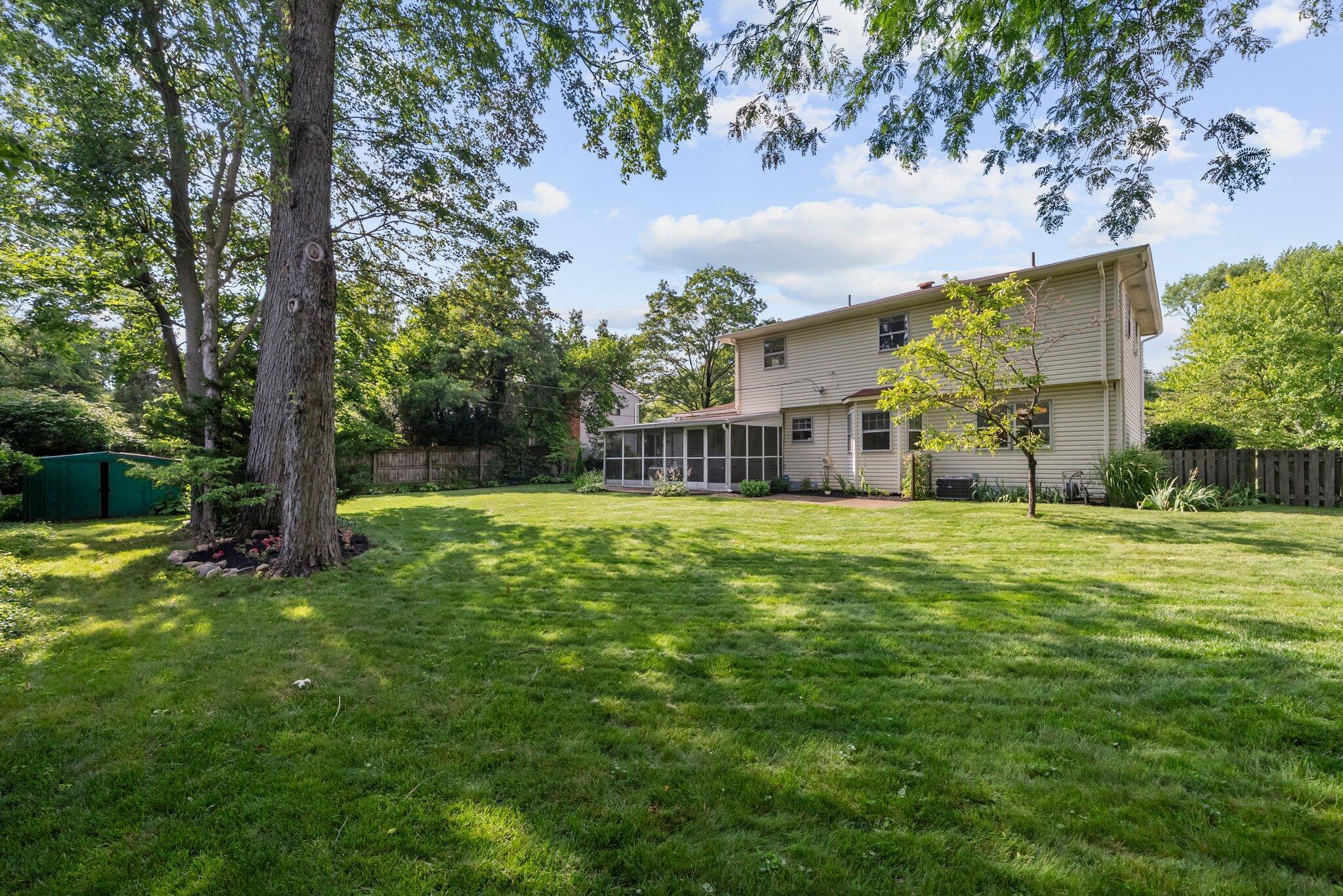 1295 Castleton Road N