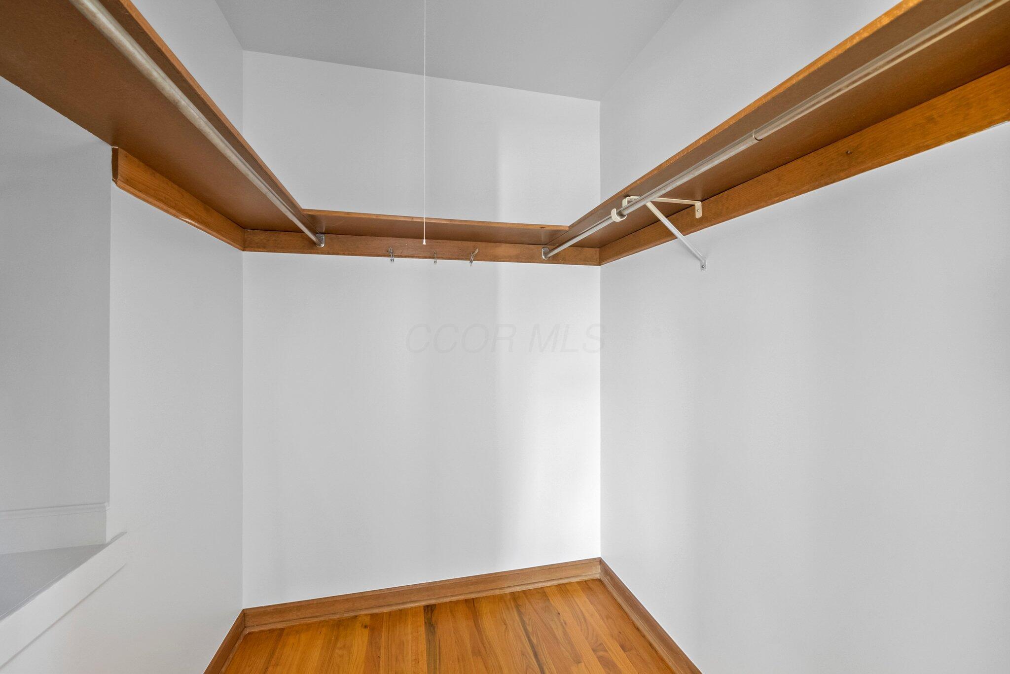 1295 Castleton Road N