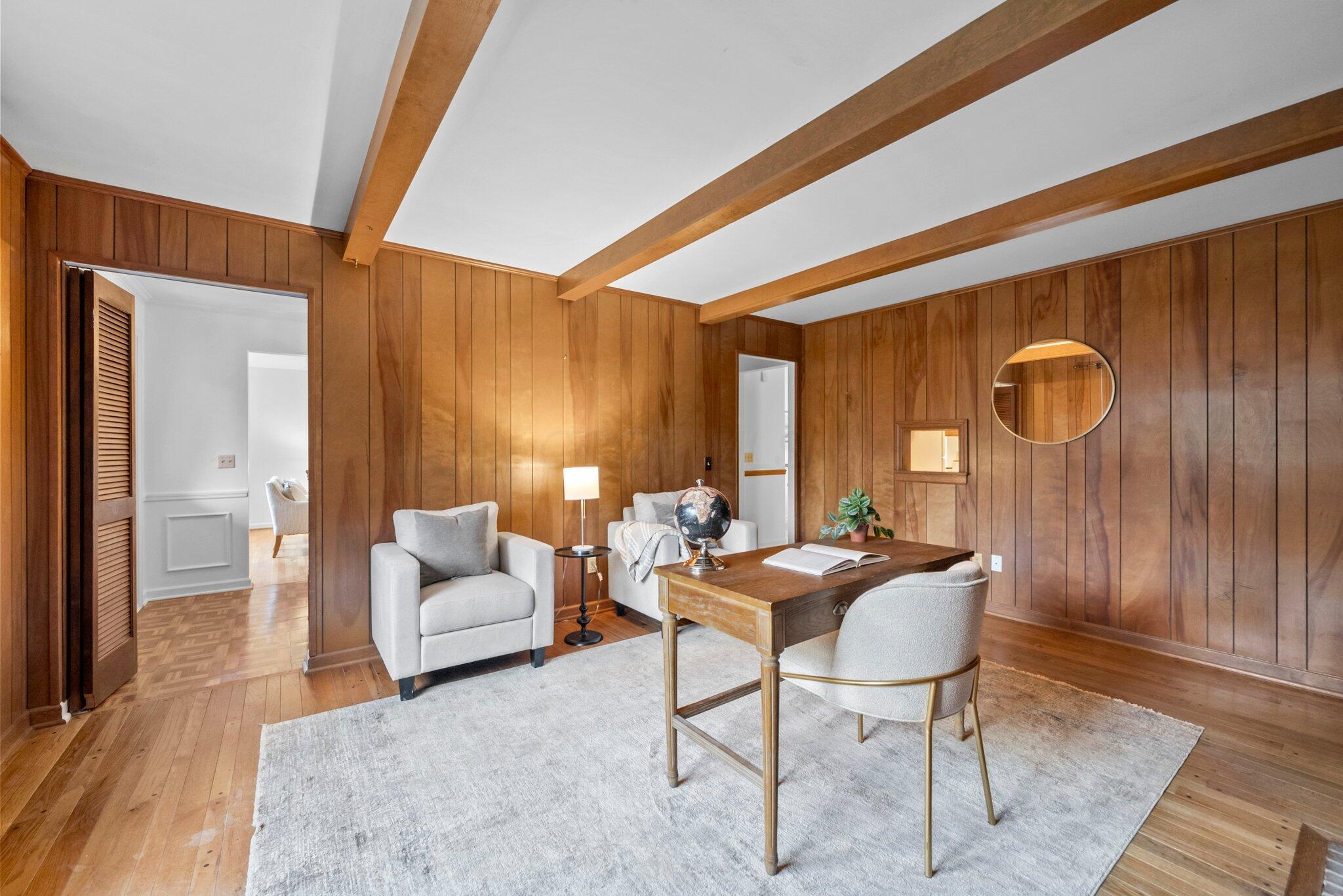 1295 Castleton Road N