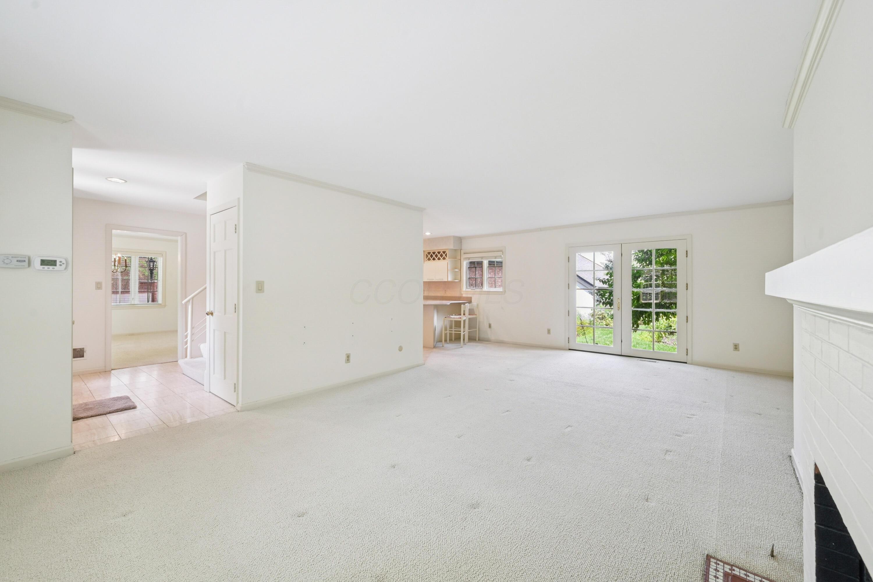 1352 La Rochelle Drive