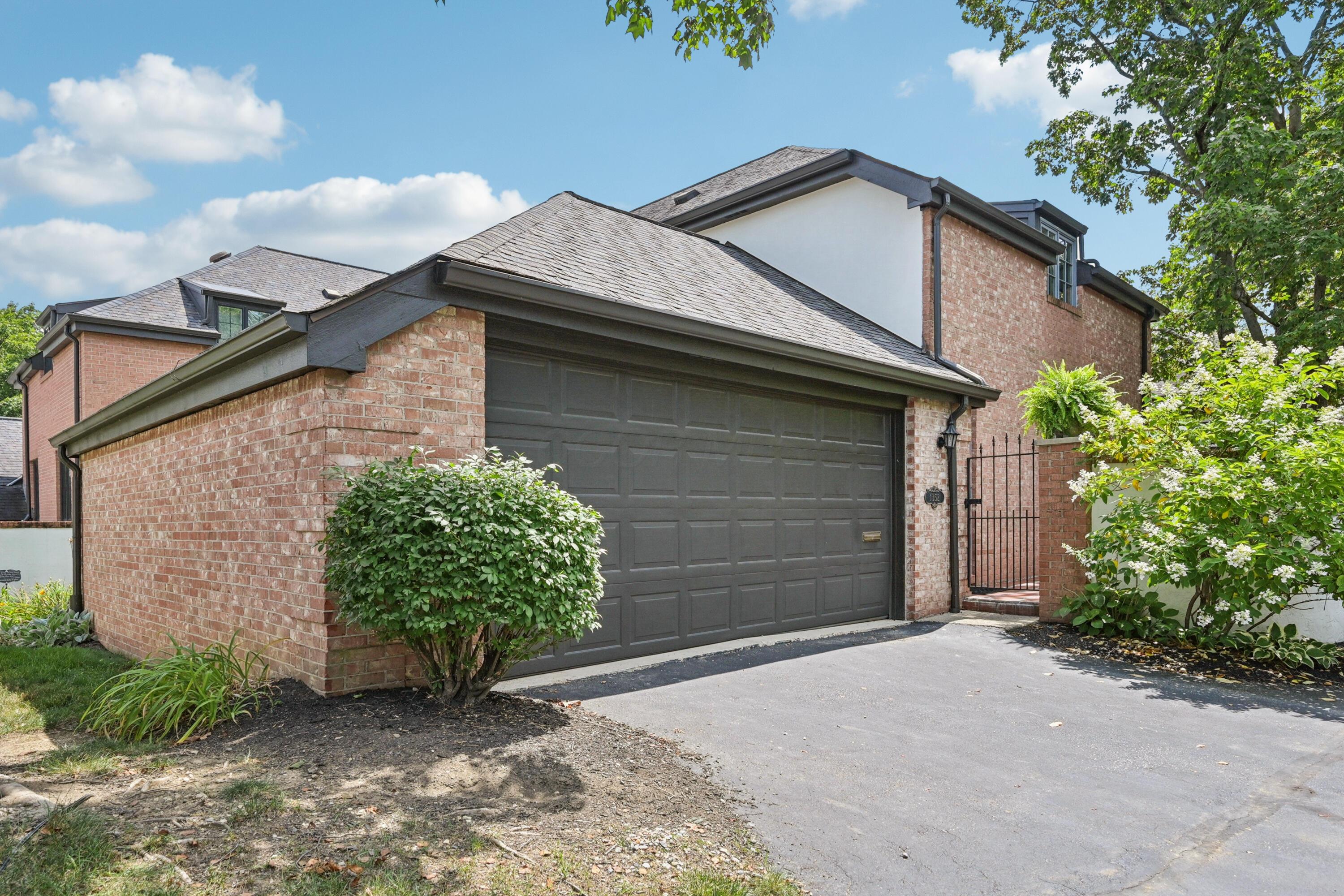 1352 La Rochelle Drive