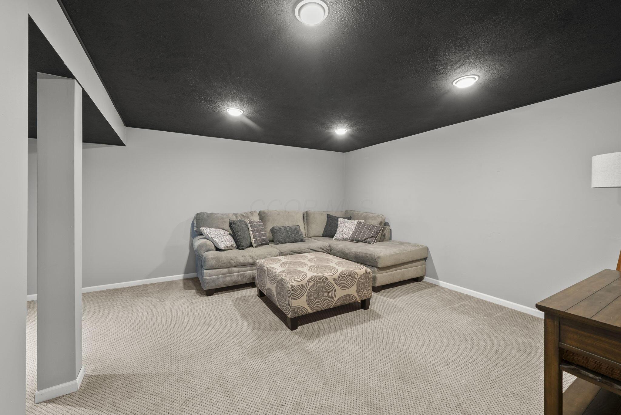 1649 W Turkey Run Drive