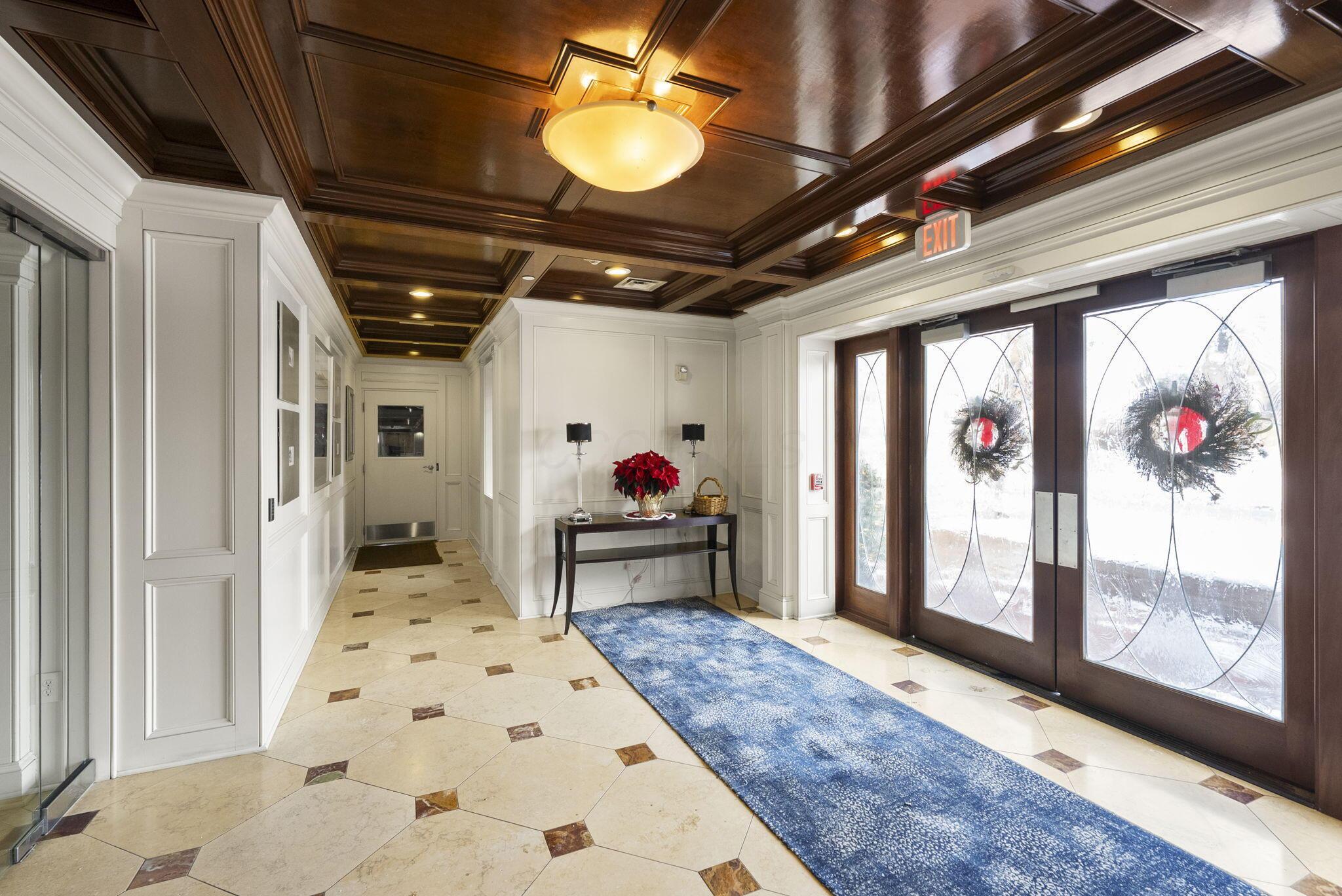 3175 Tremont Road, 313