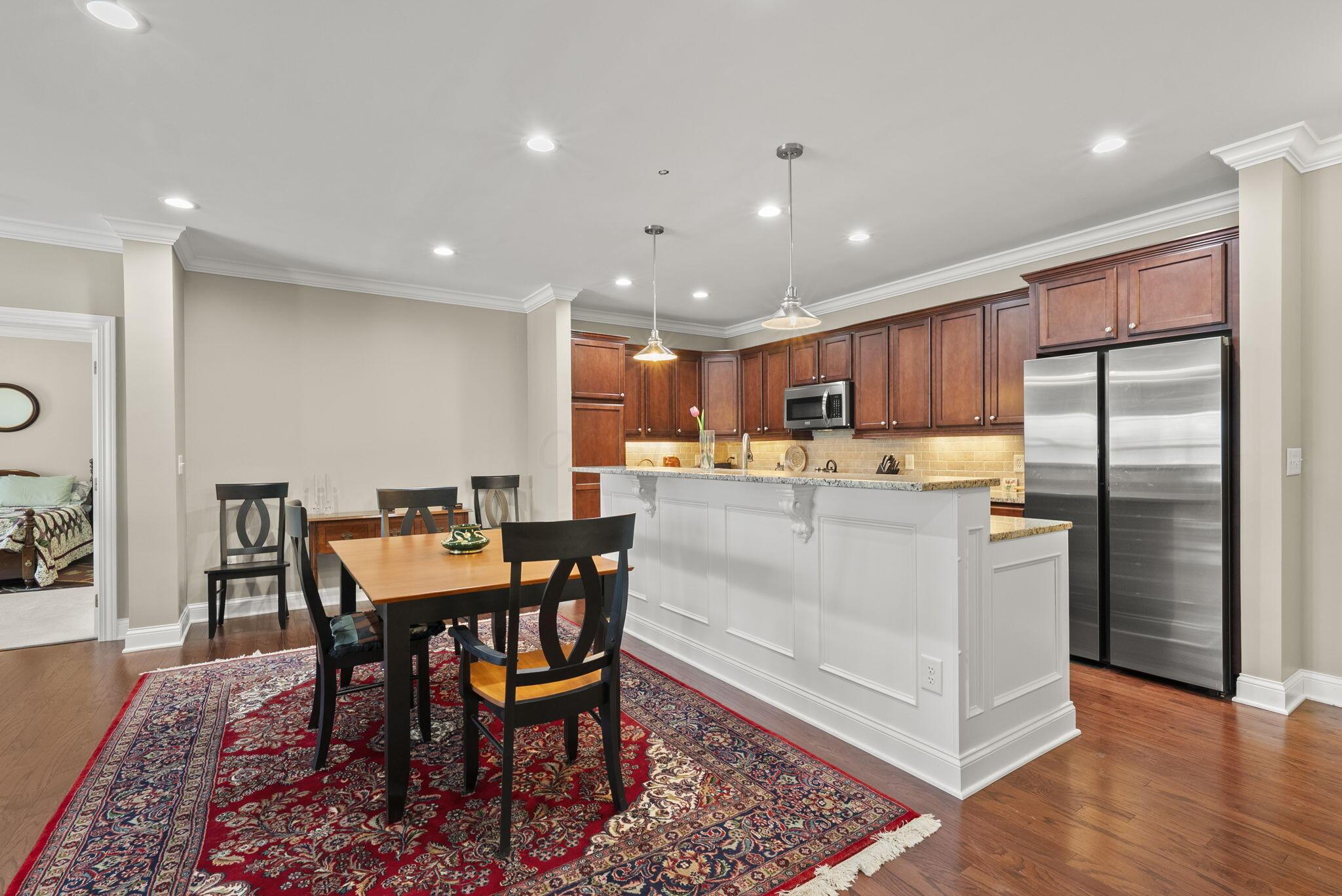 3175 Tremont Road, 313