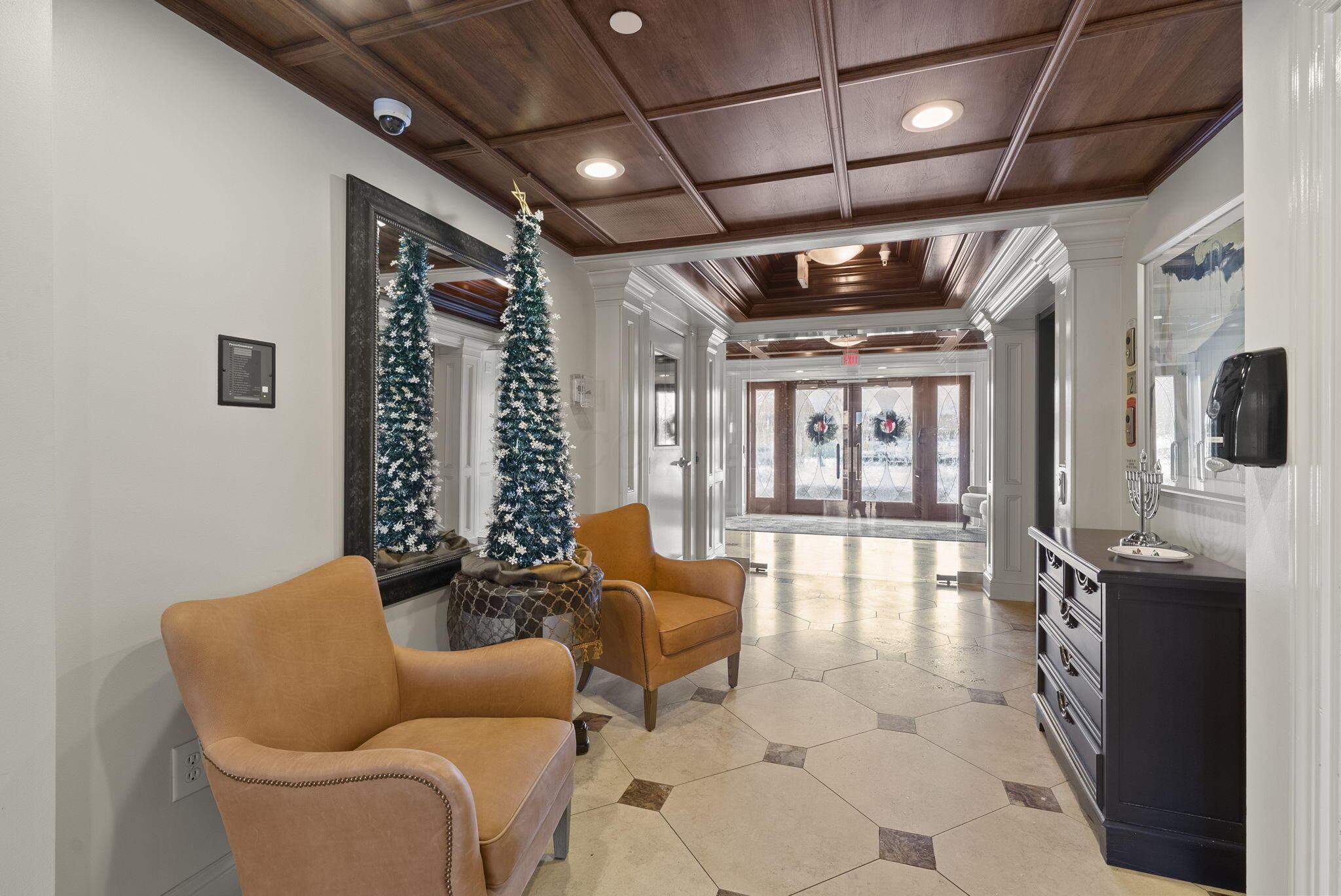 3175 Tremont Road, 313