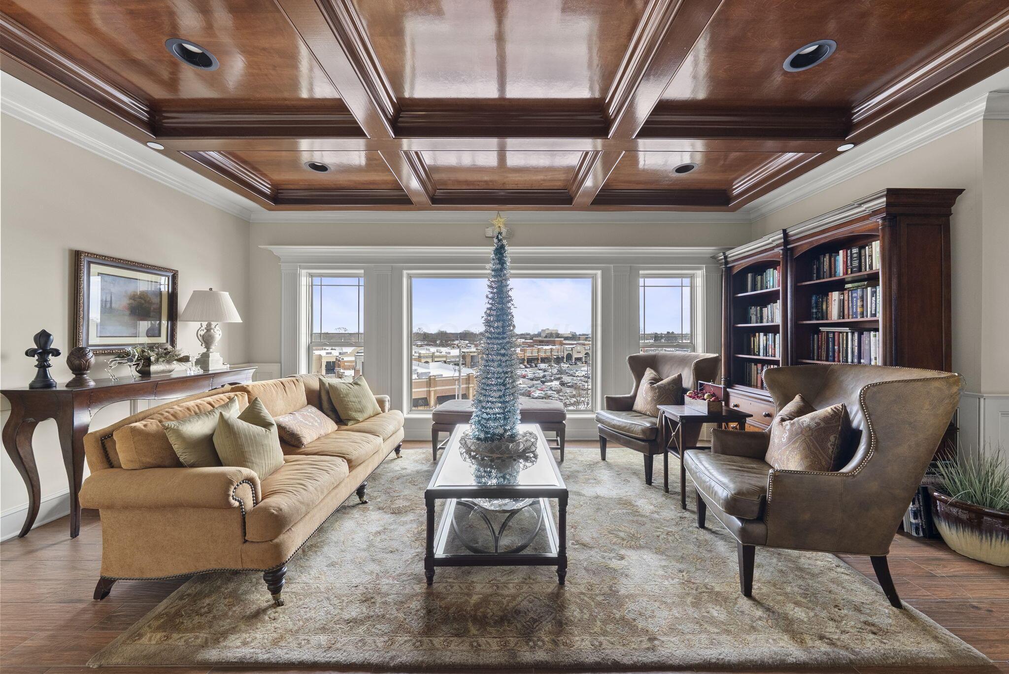 3175 Tremont Road, 313