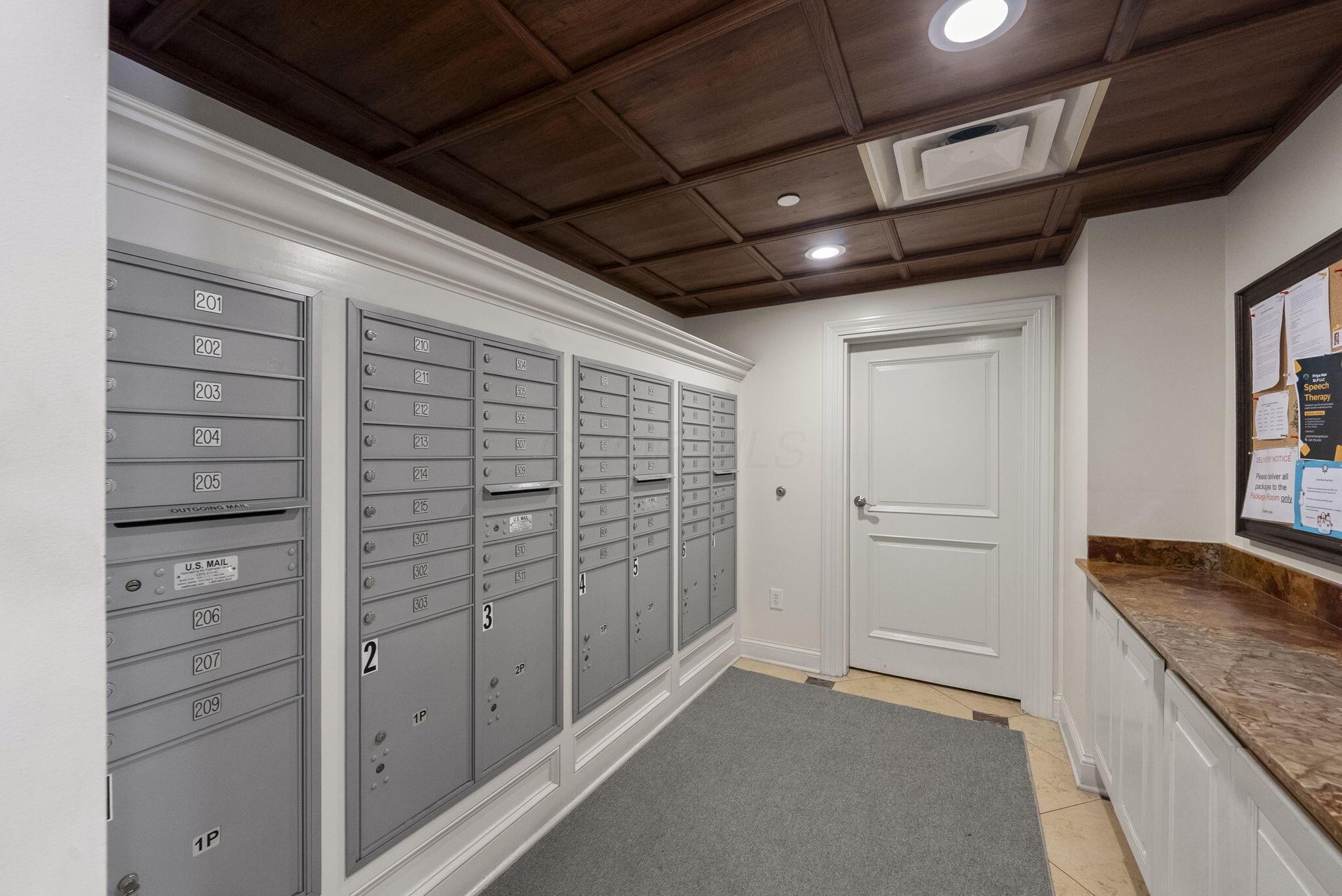 3175 Tremont Road, 313