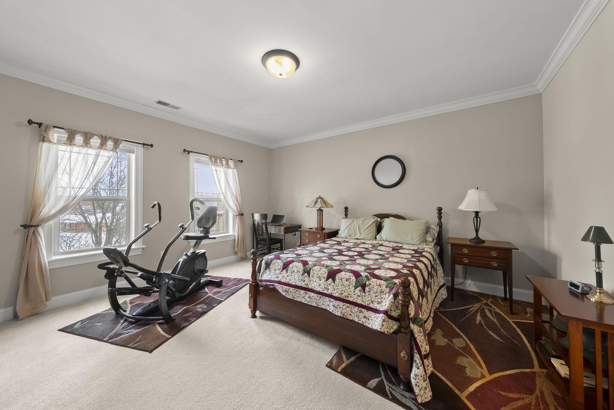 3175 Tremont Road, 313