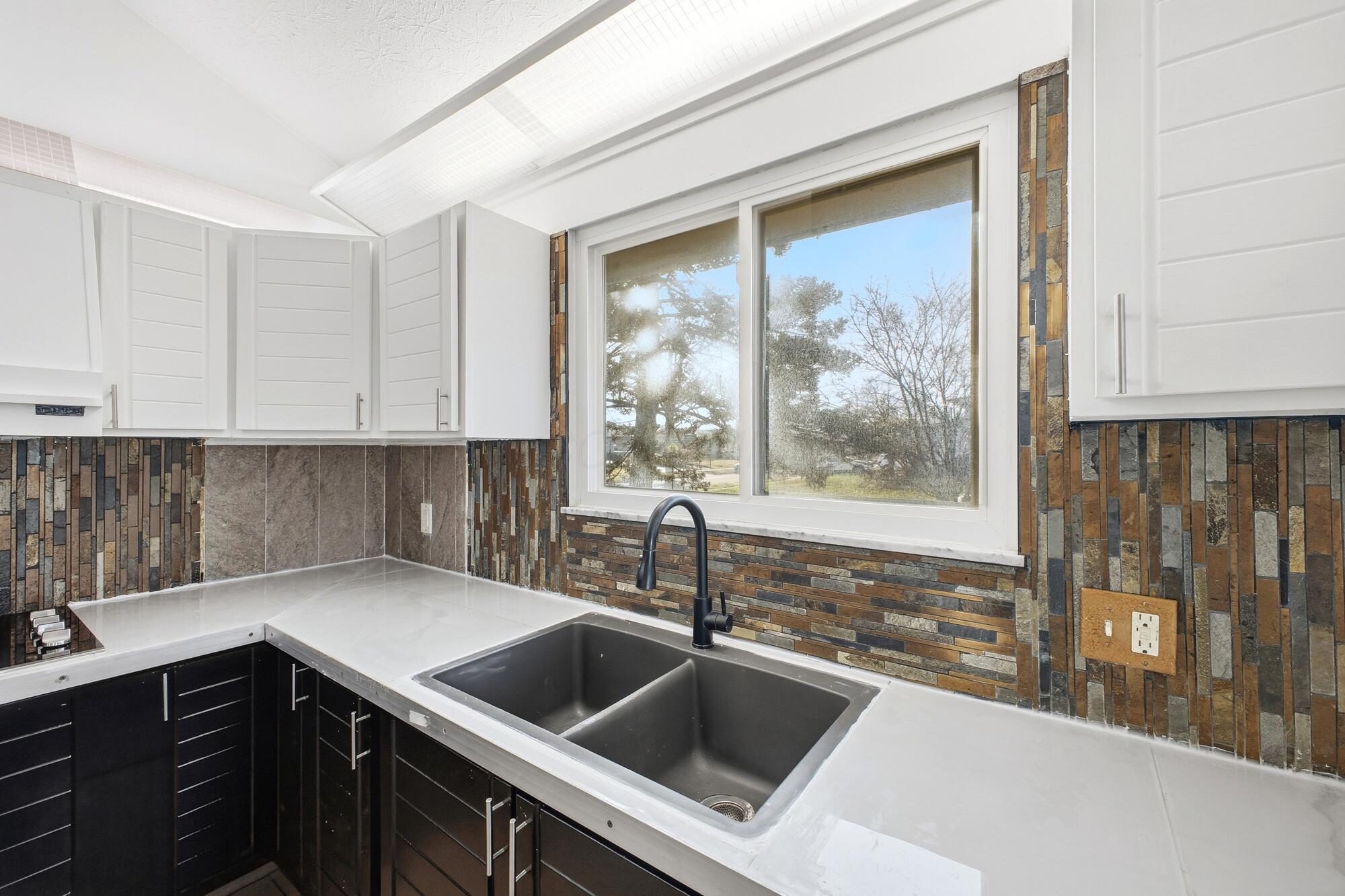 5577 Cherrywood Road