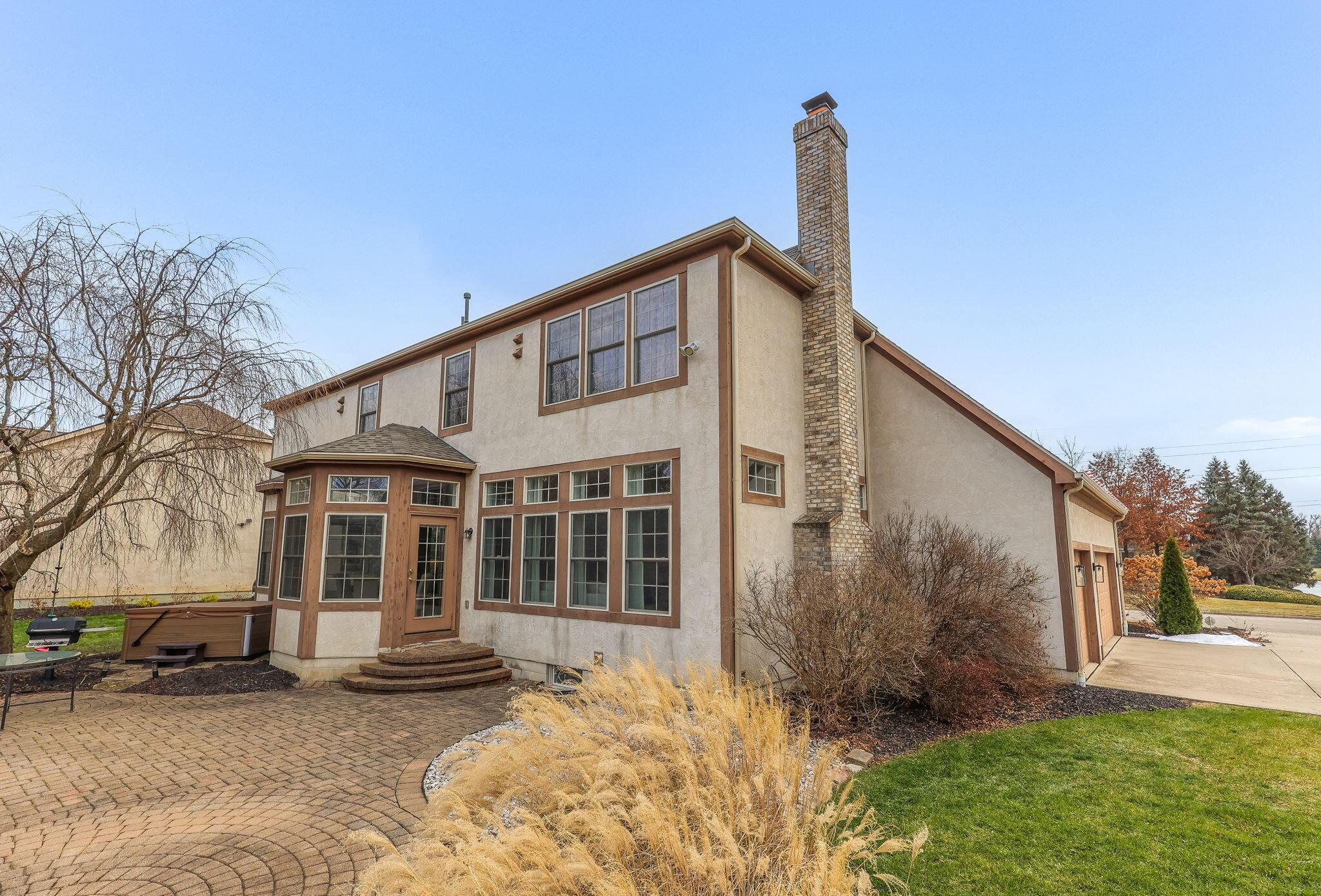 6226 Lampton Pond Drive