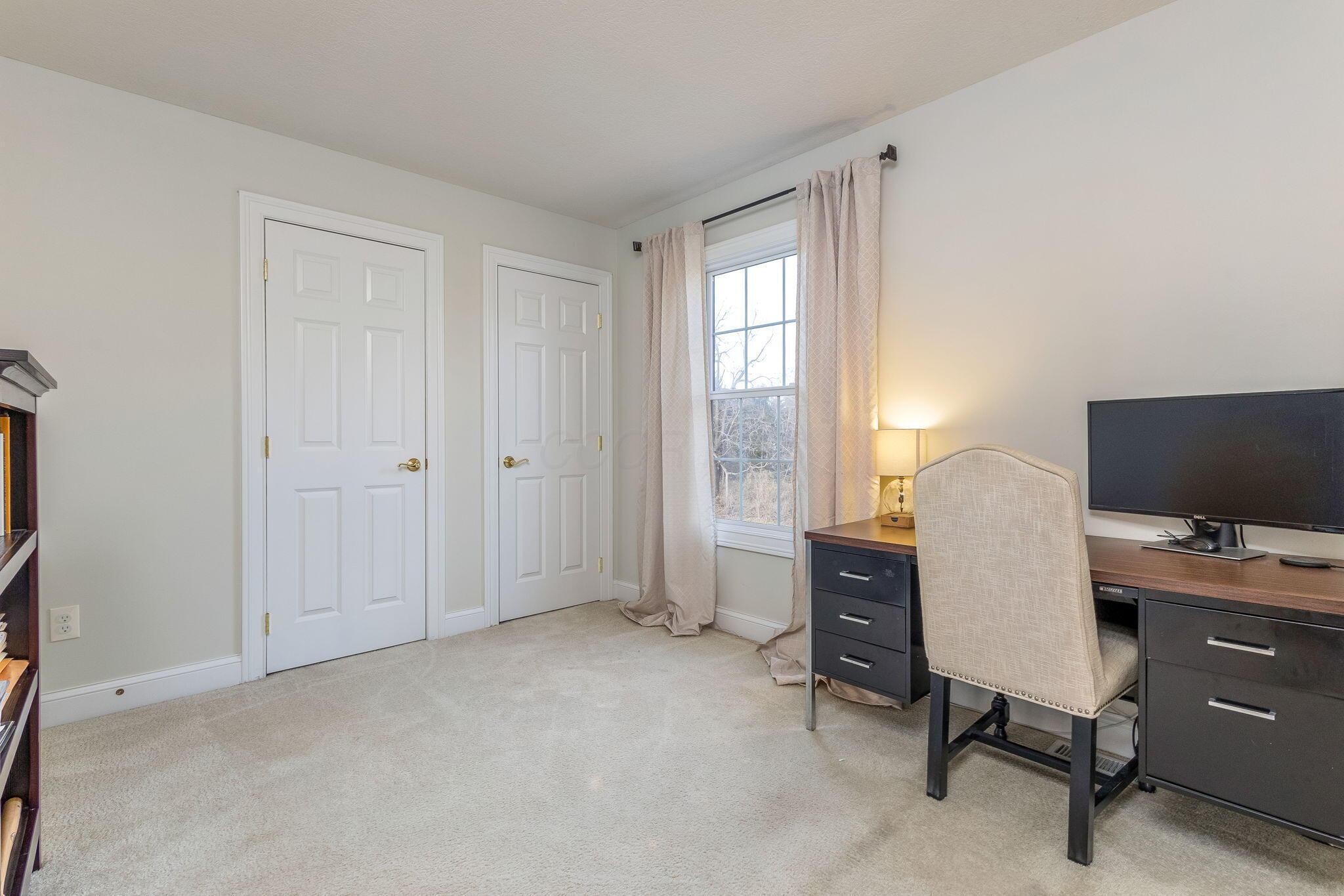 6226 Lampton Pond Drive