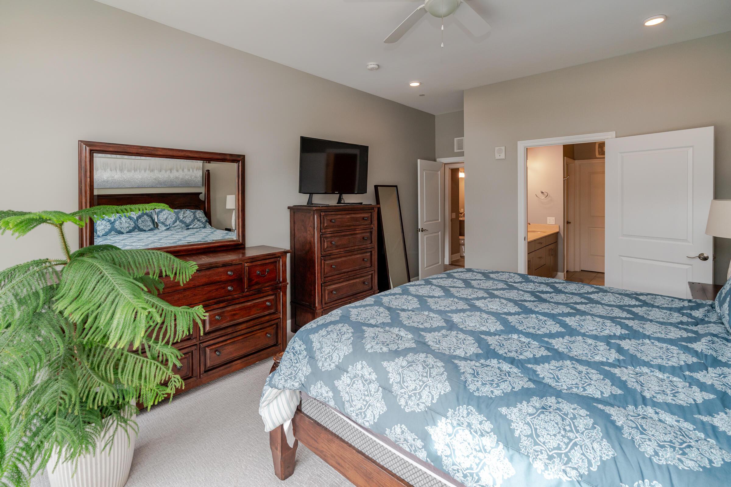 828 Bobcat Avenue, 204