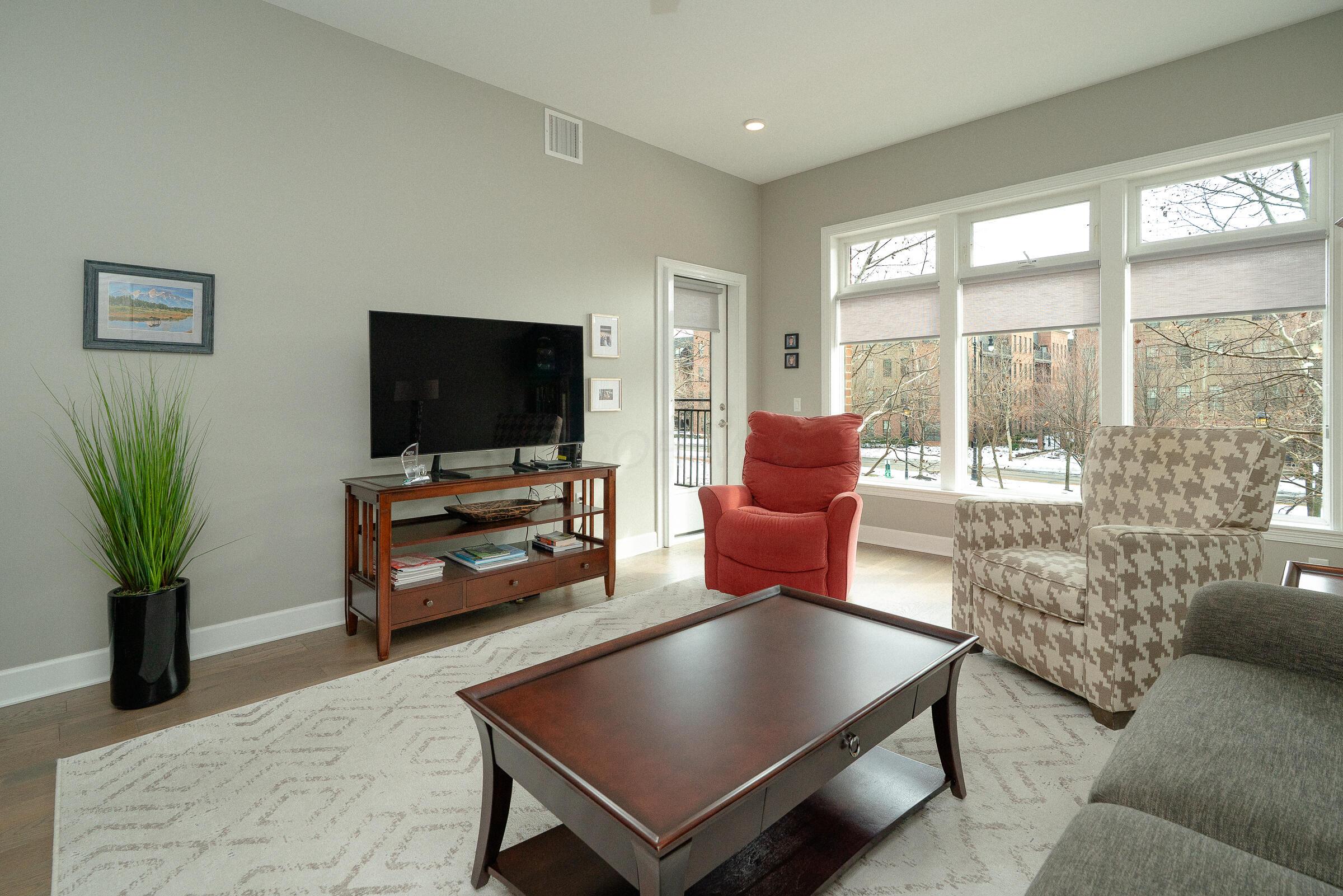 828 Bobcat Avenue, 204