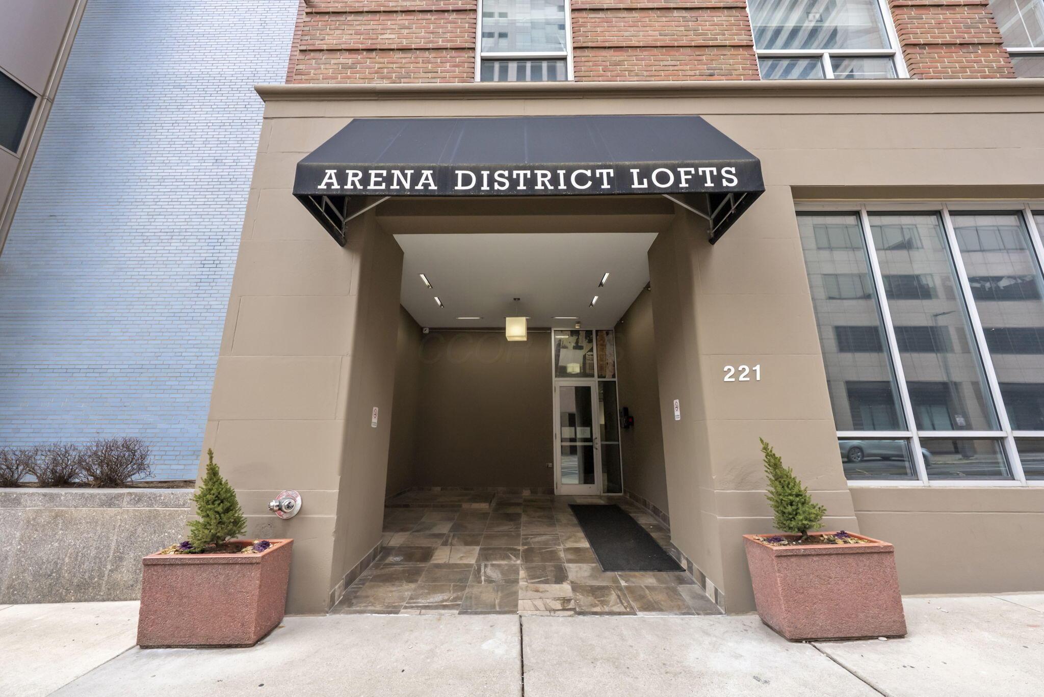 221 N Front Street, 202