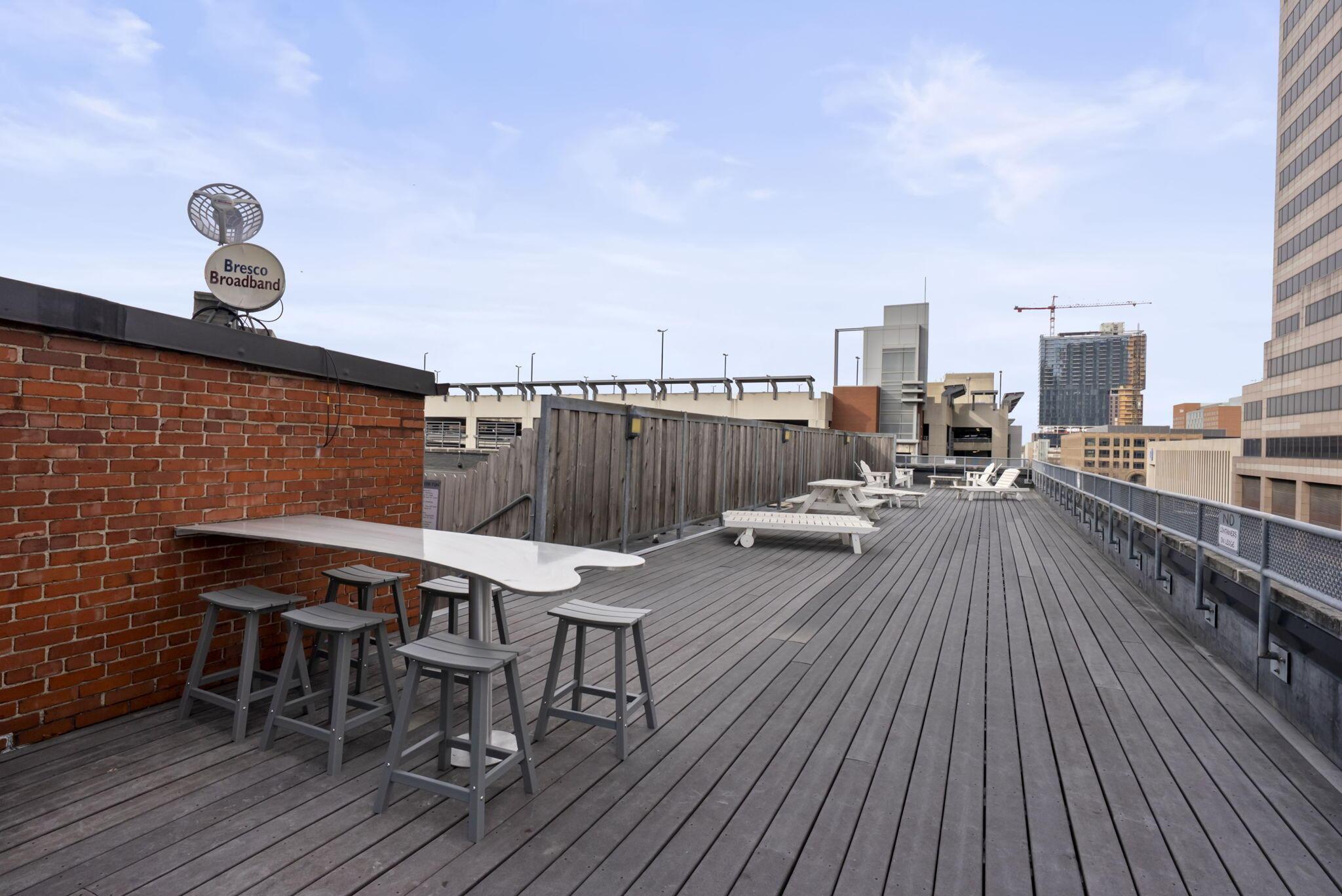 221 N Front Street, 202