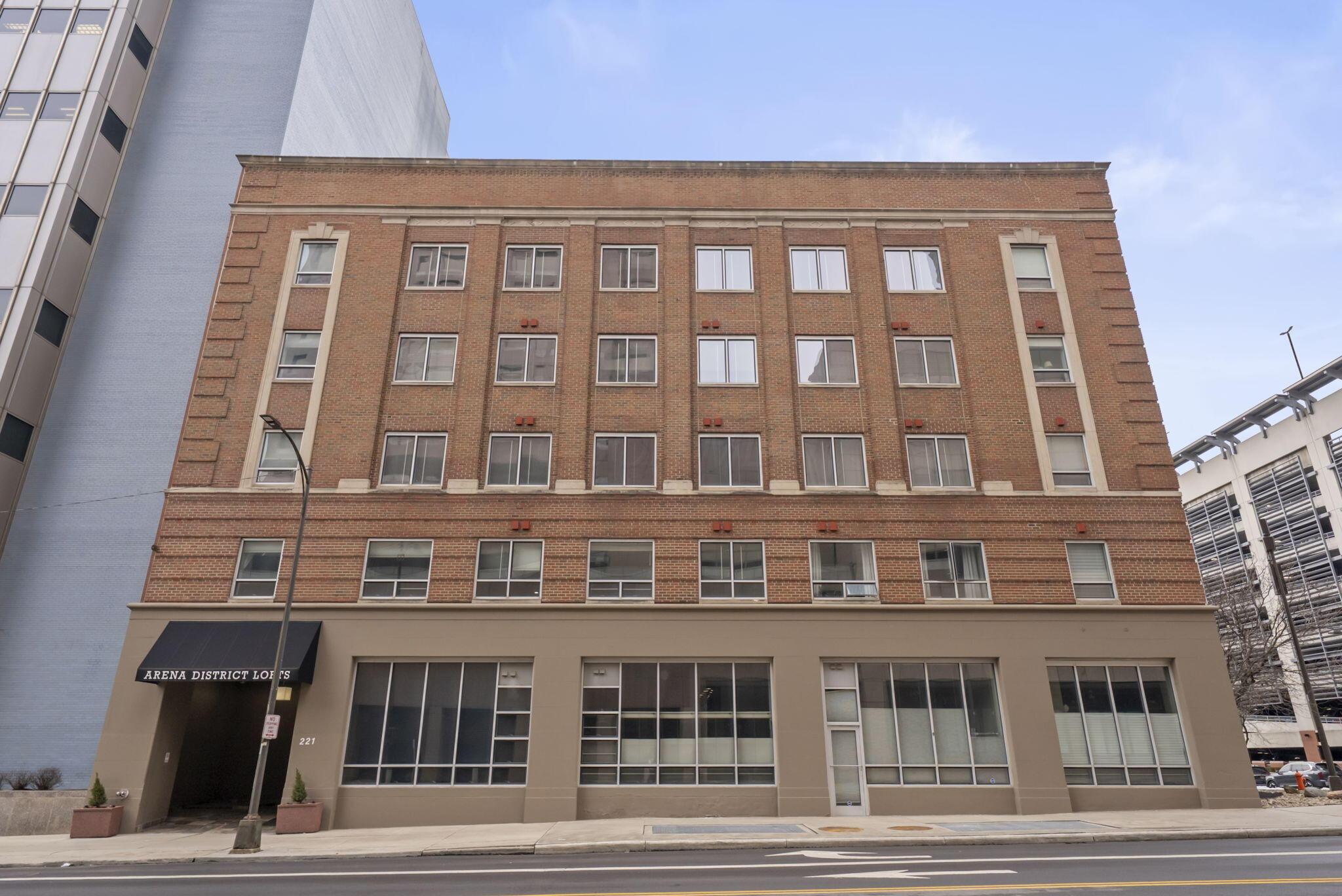 221 N Front Street, 202