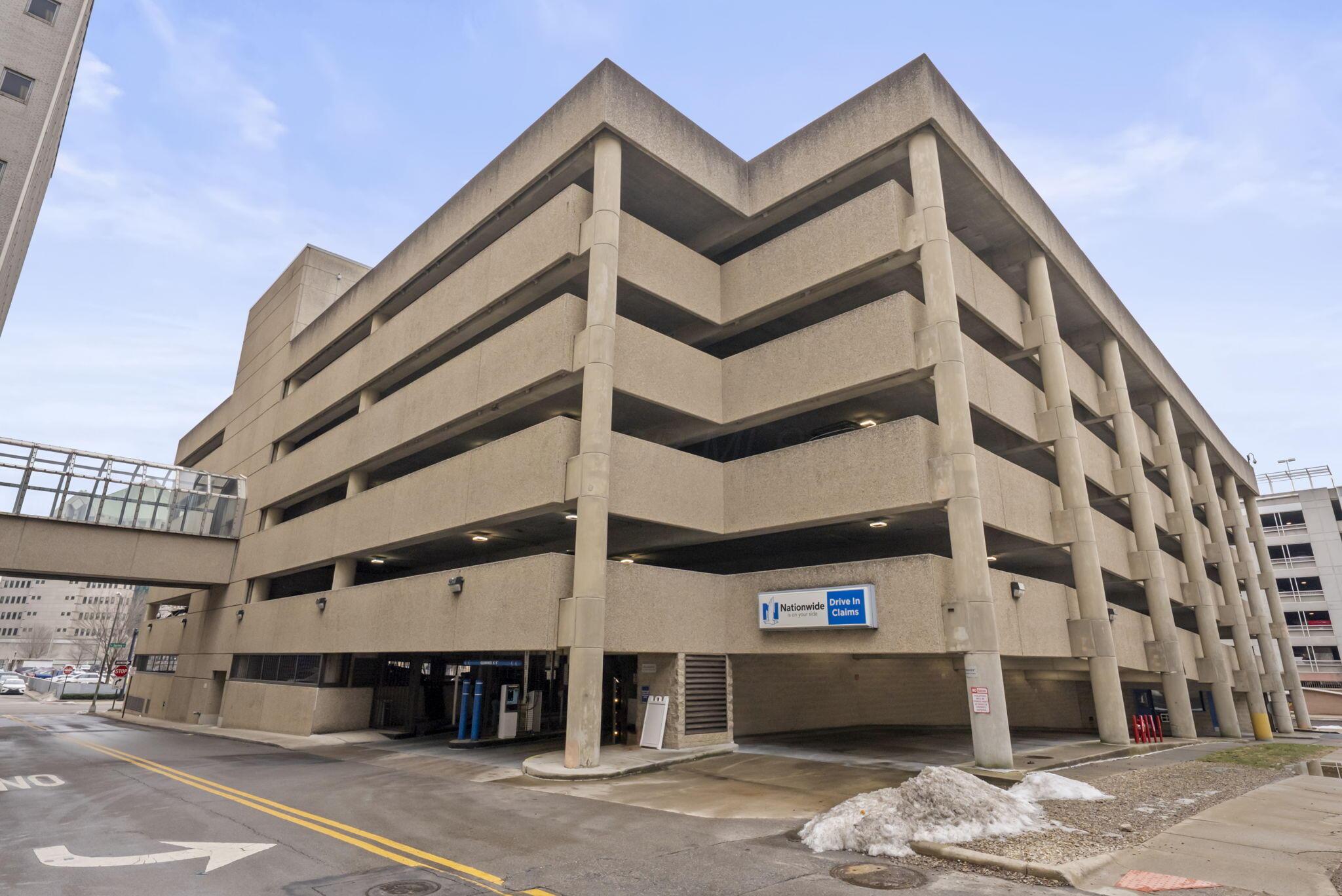 221 N Front Street, 202