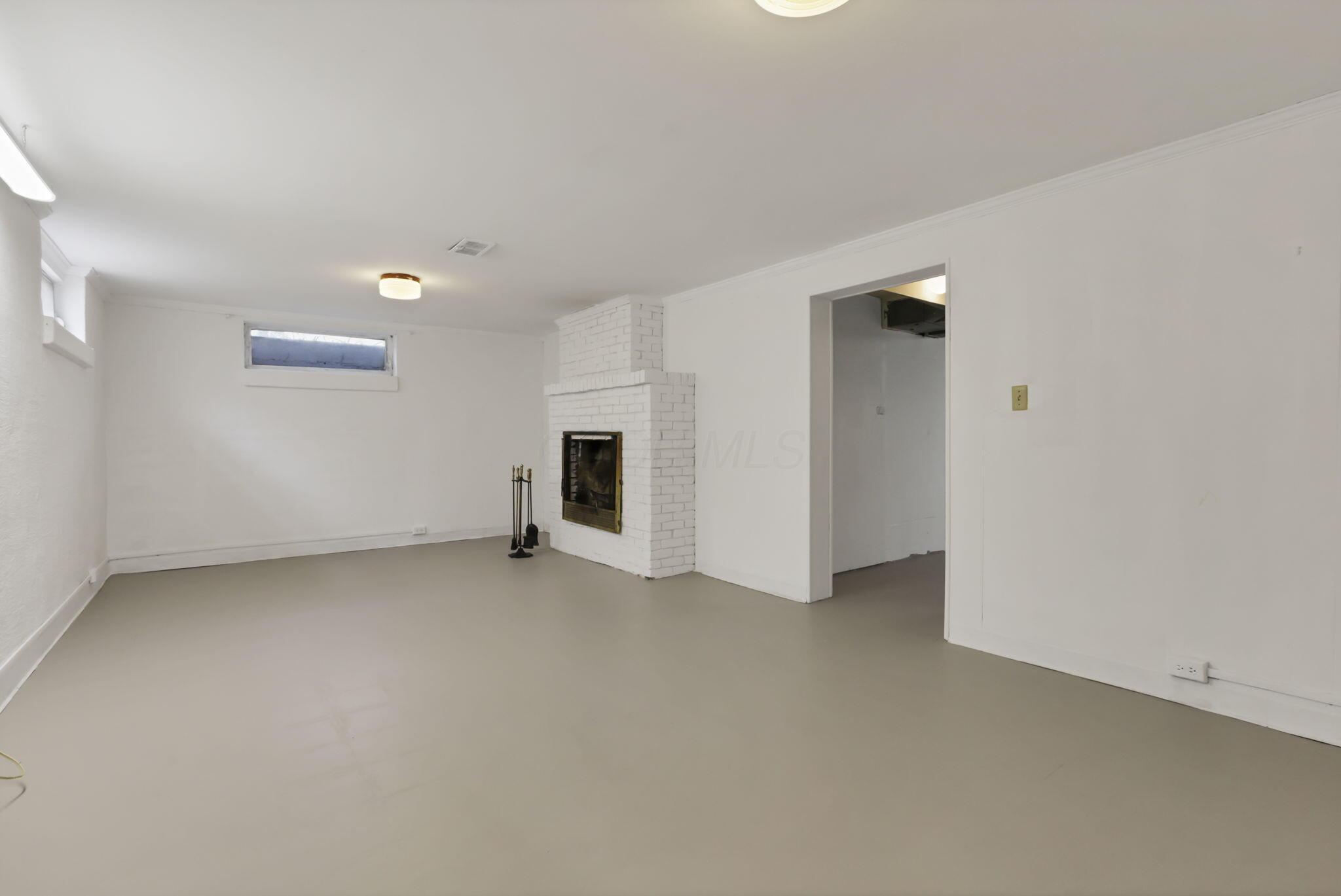 2123 Nayland Road
