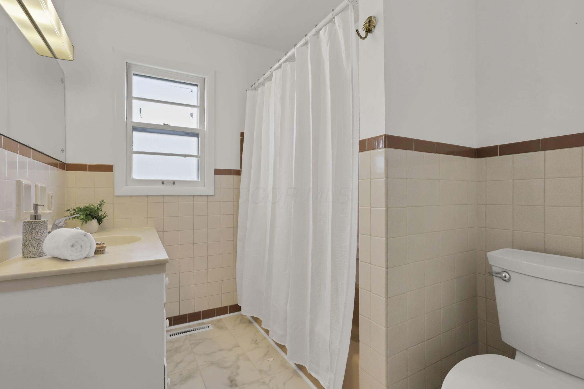 2123 Nayland Road