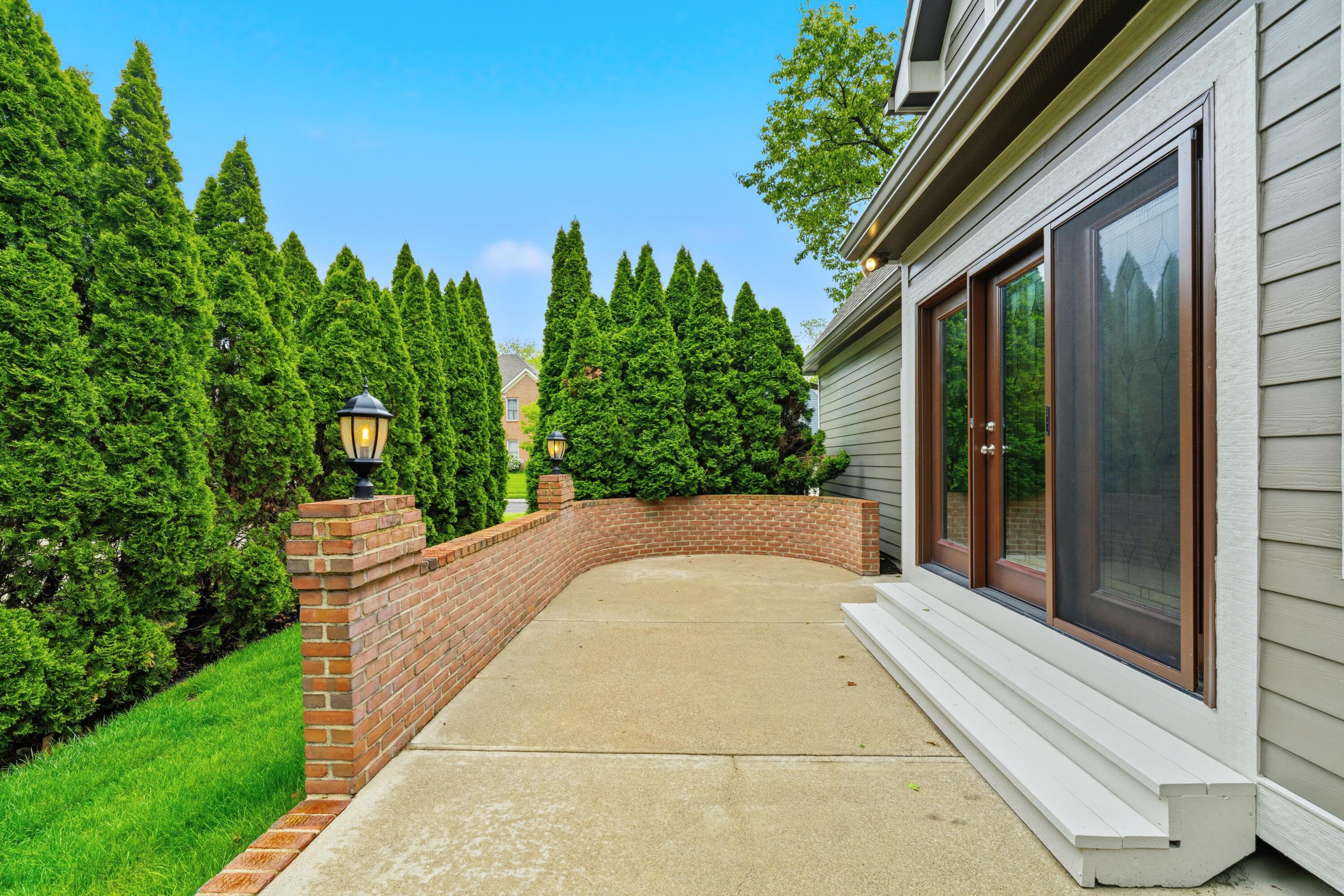 2350 Zollinger Road