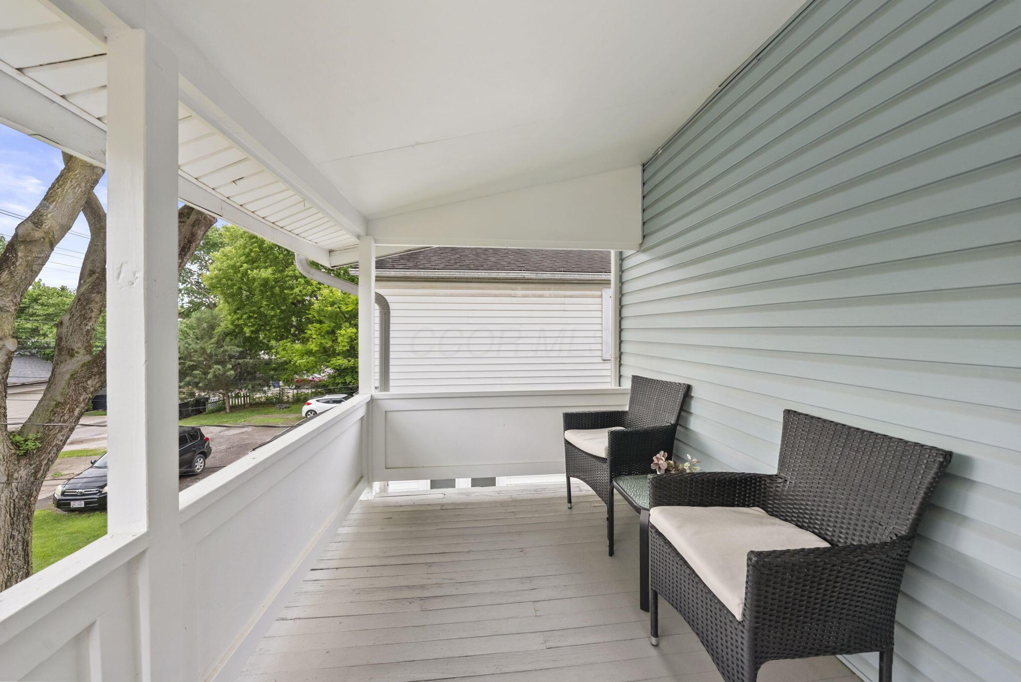 81 W Lakeview Avenue W