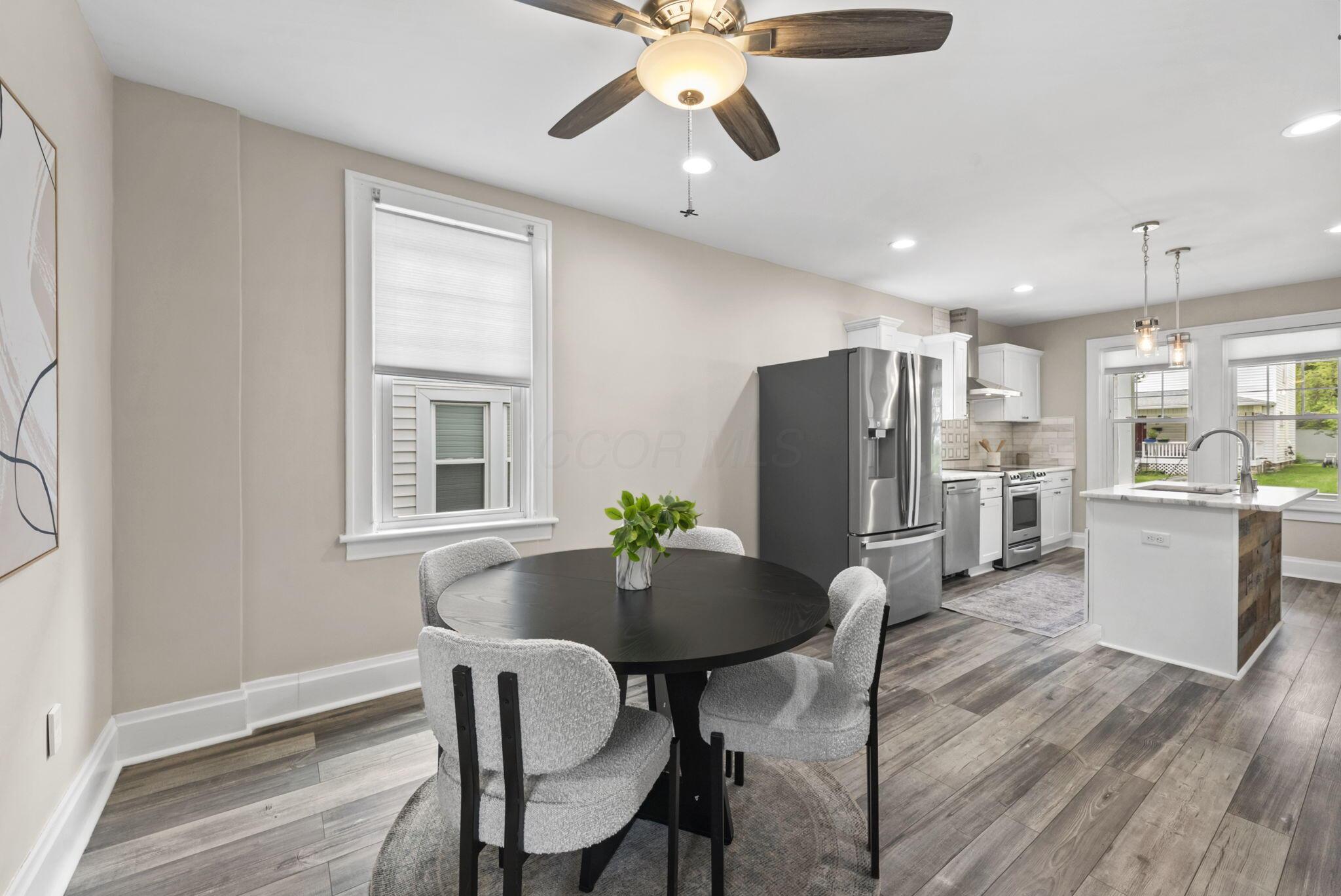 81 W Lakeview Avenue W