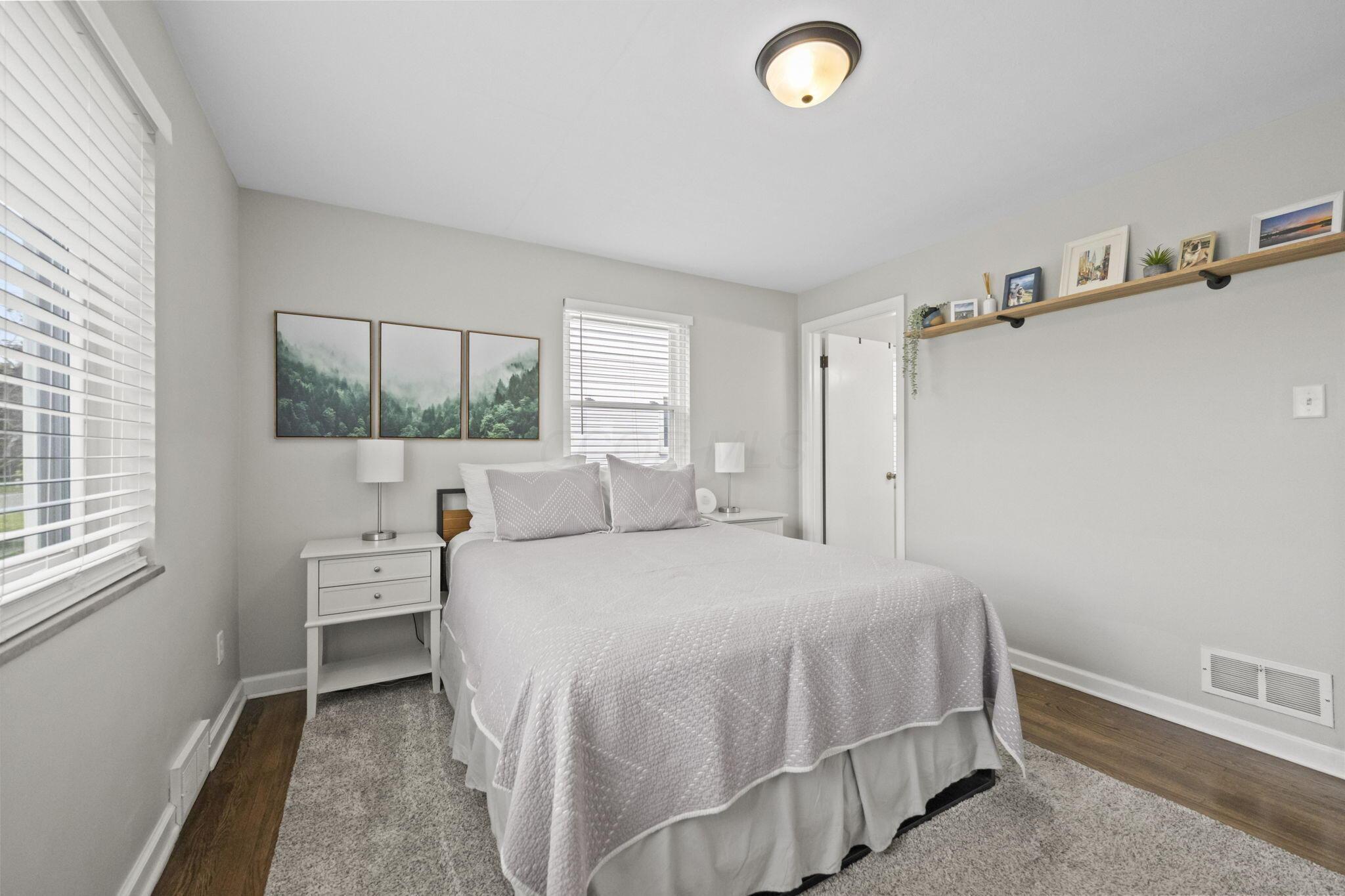 268 S Southampton Avenue