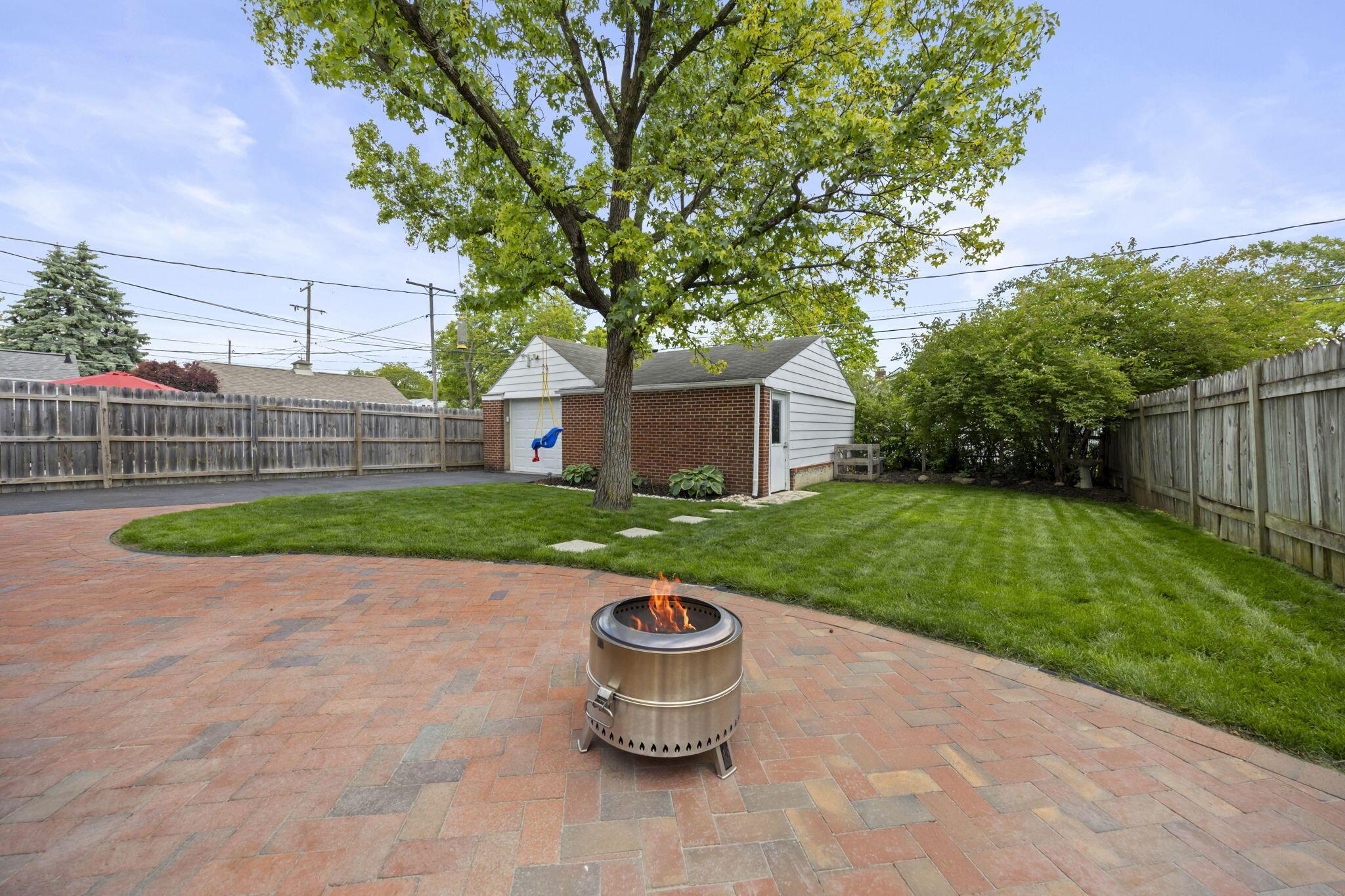 268 S Southampton Avenue