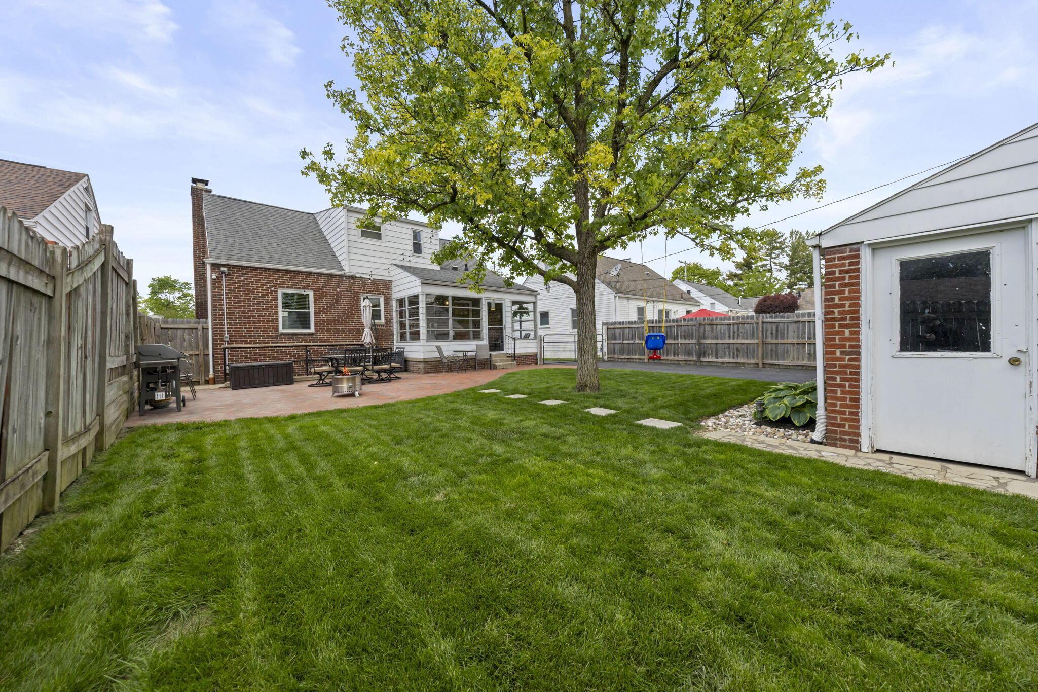 268 S Southampton Avenue
