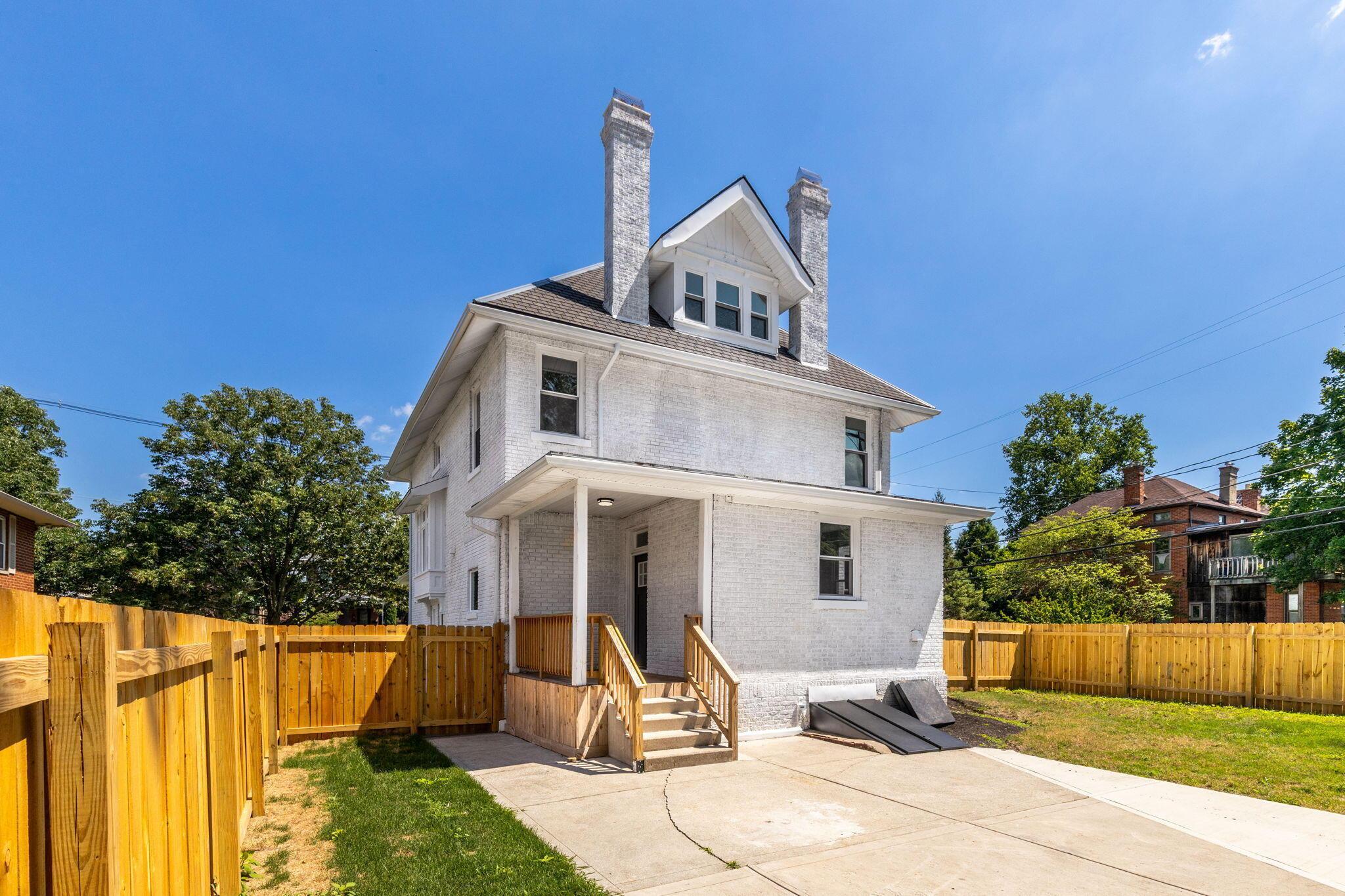 299 Thurman Avenue
