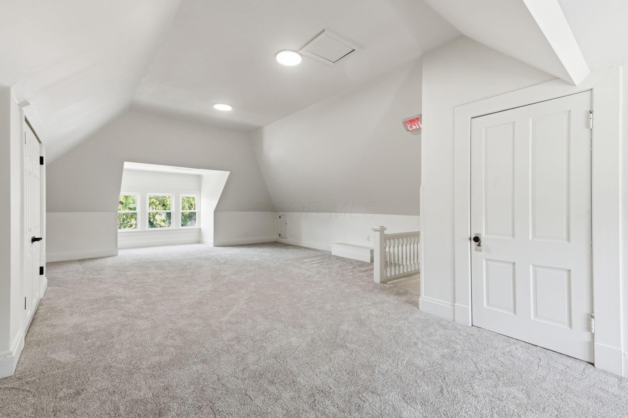 299 Thurman Avenue