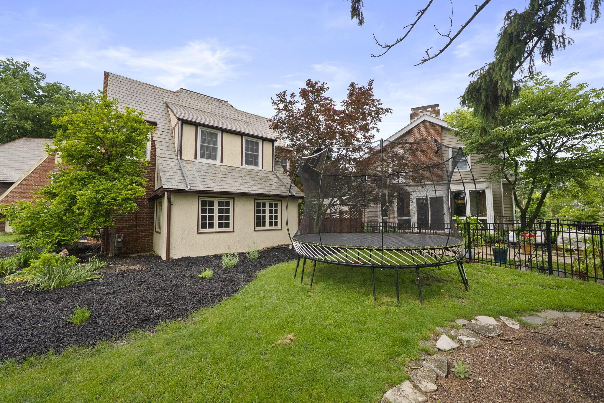 1872 Stanford Road