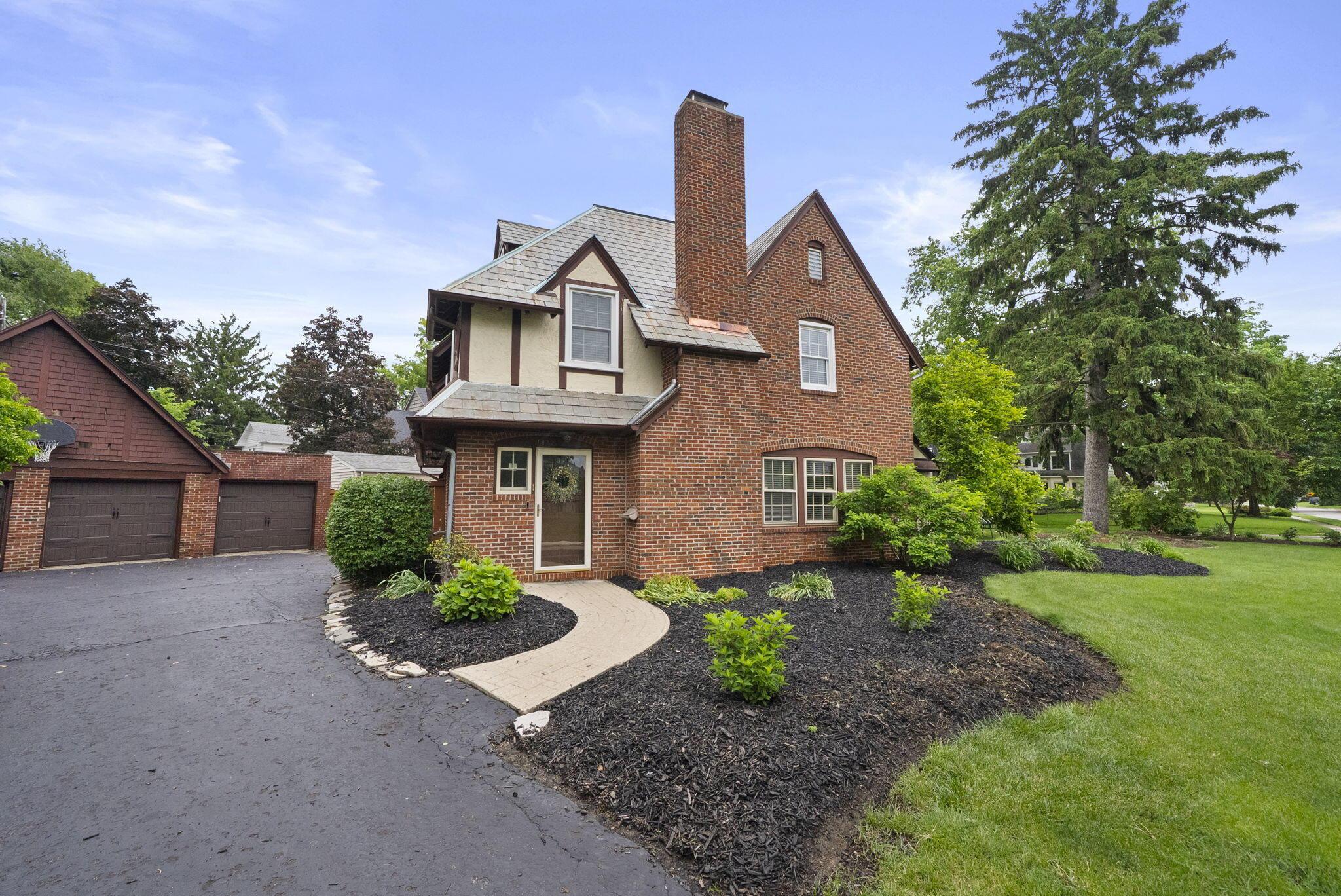 1872 Stanford Road