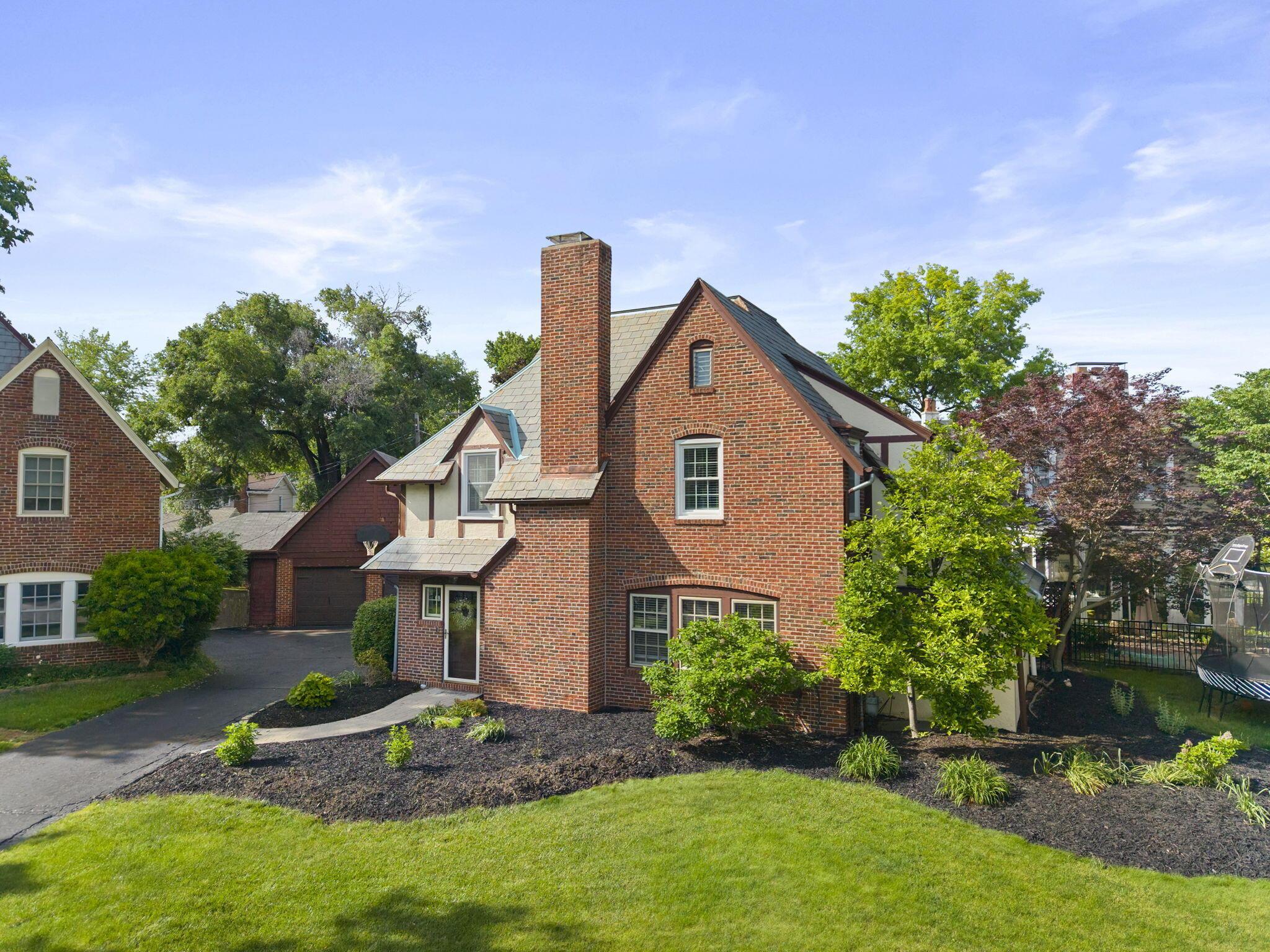 1872 Stanford Road