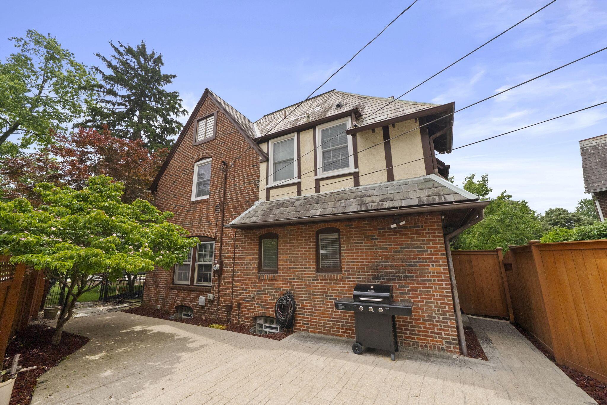 1872 Stanford Road