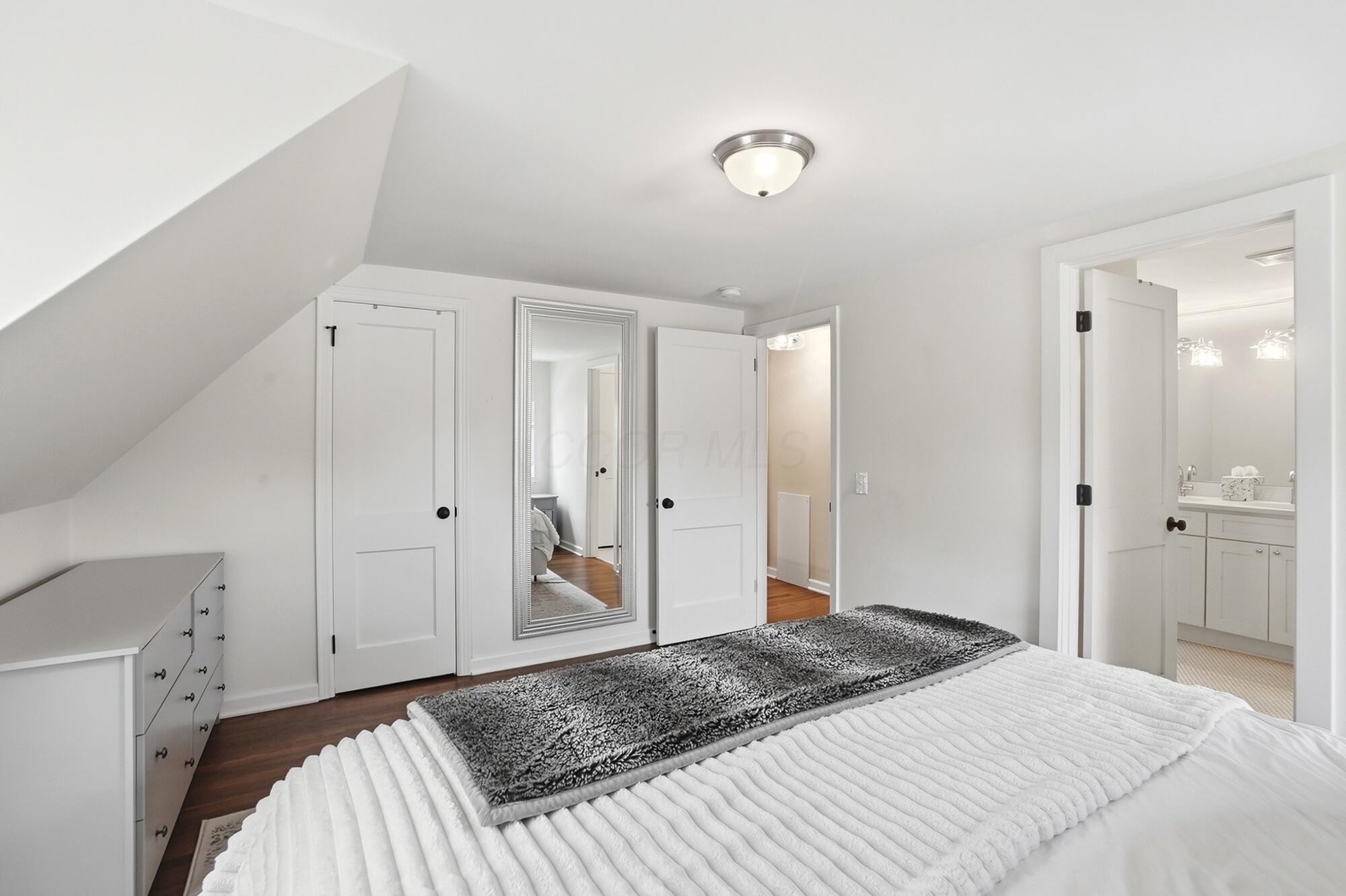 2180 Jervis Road