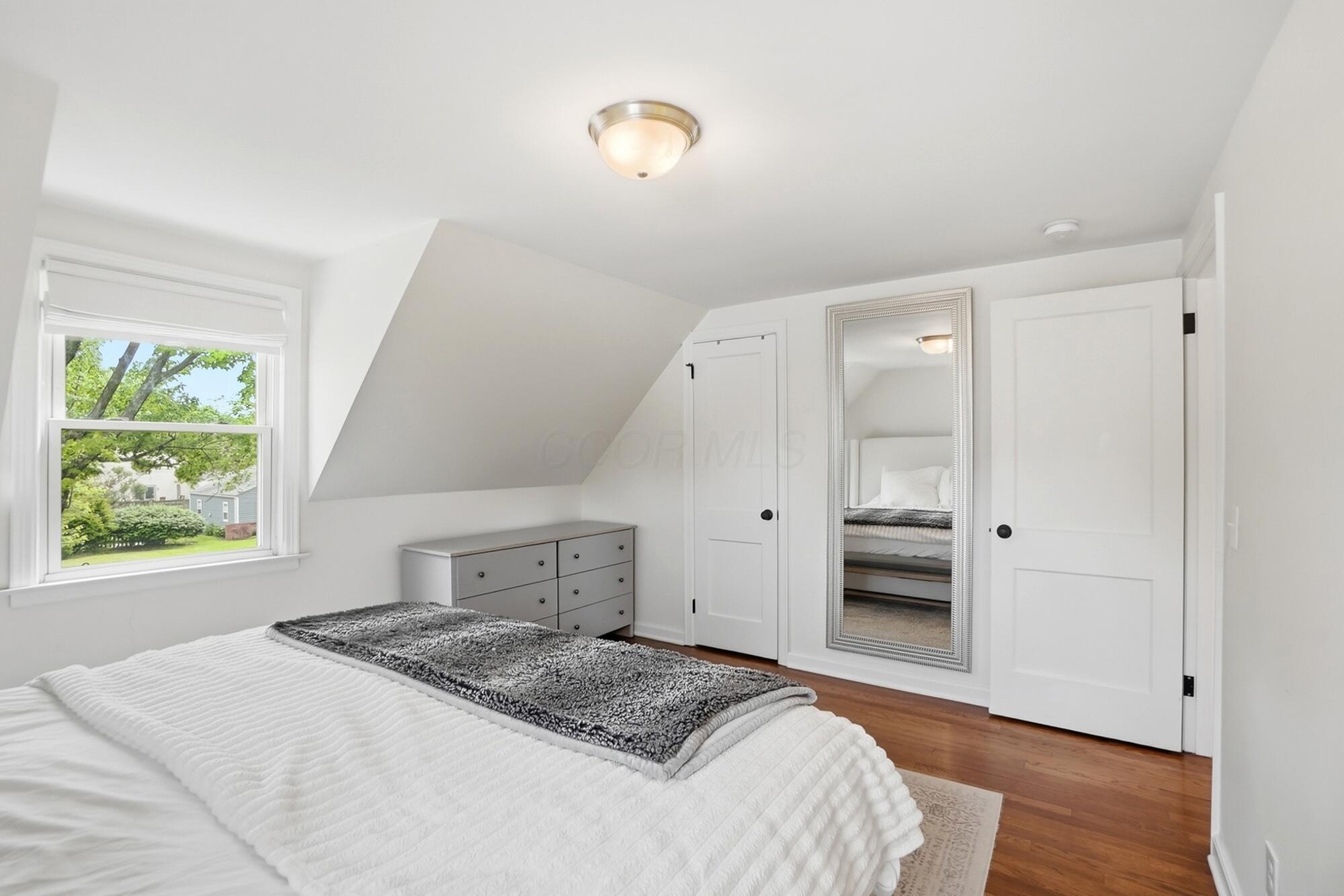 2180 Jervis Road