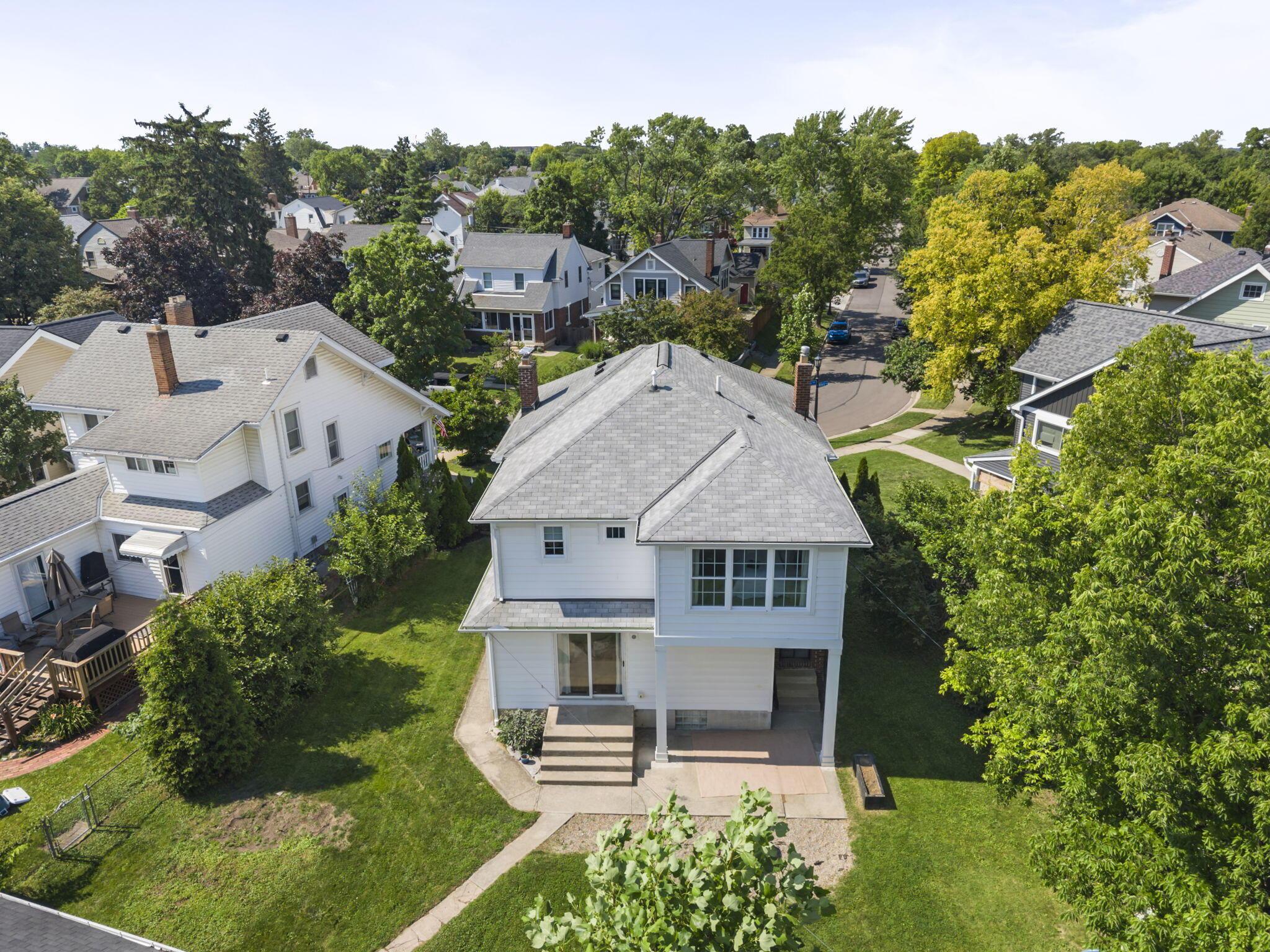 1279 Inglis Avenue