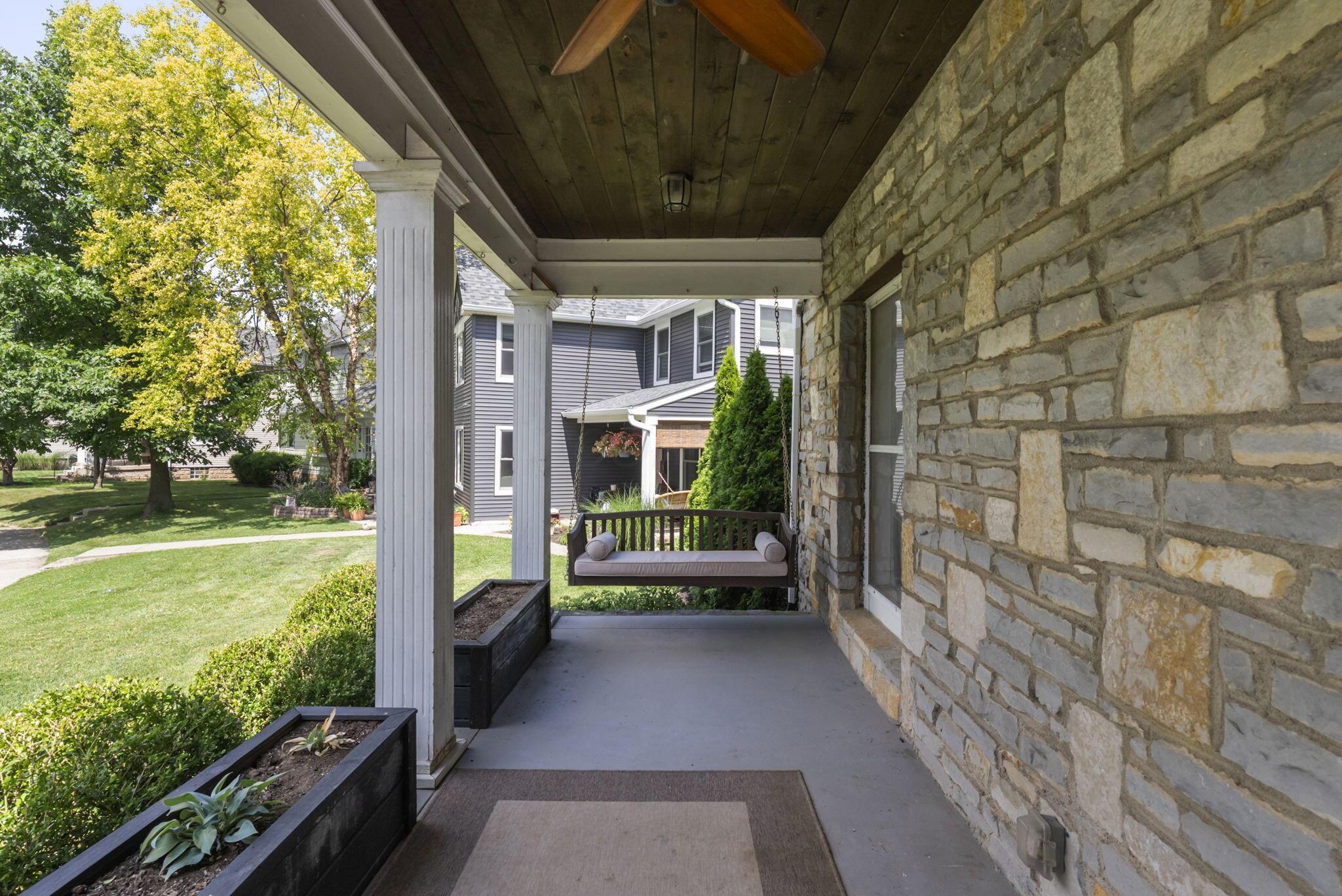 1279 Inglis Avenue