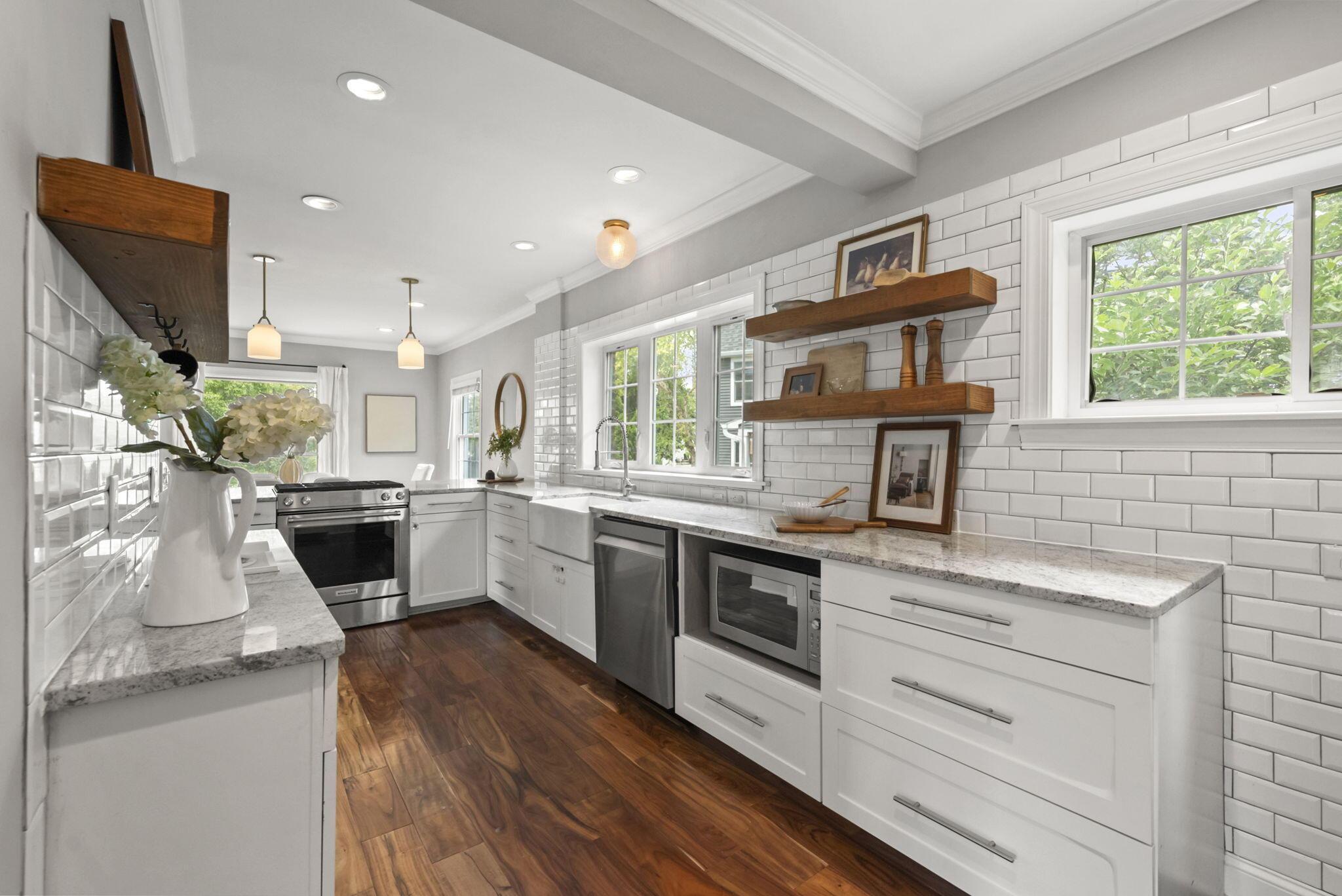 1279 Inglis Avenue