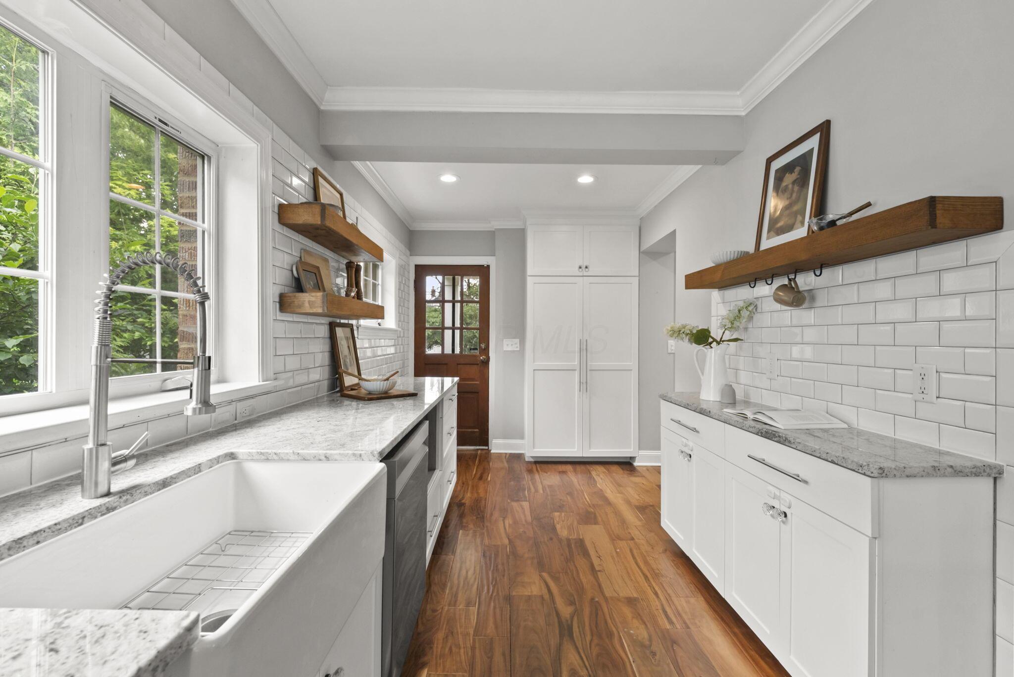 1279 Inglis Avenue