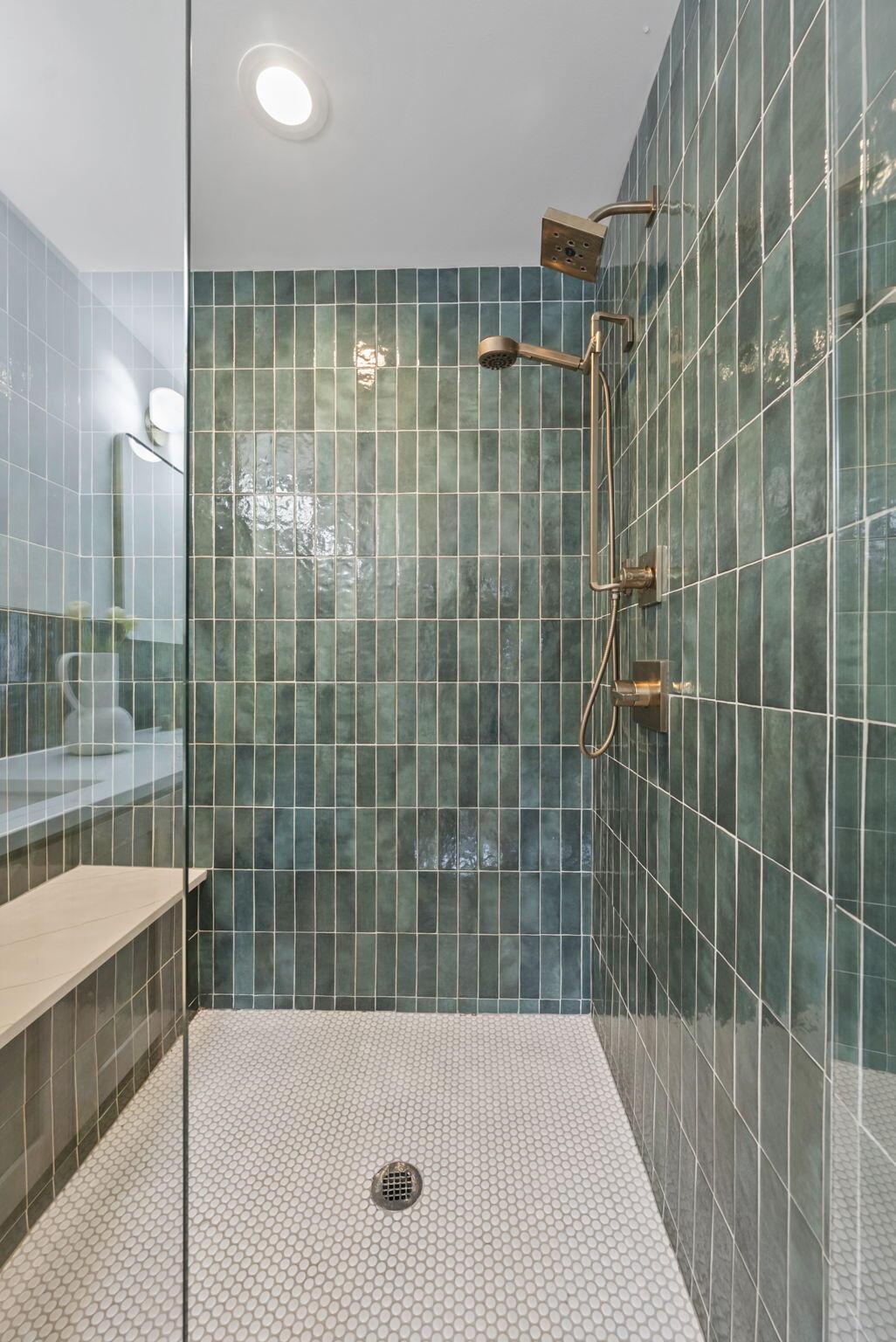 1279 Inglis Avenue