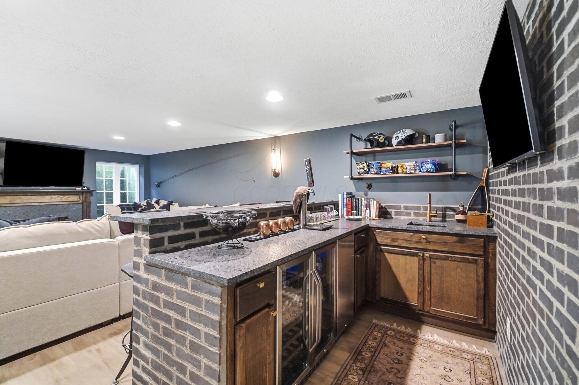 2656 Tremont Road