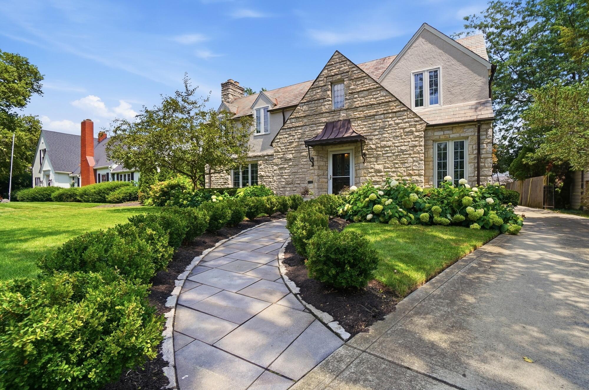 2656 Tremont Road
