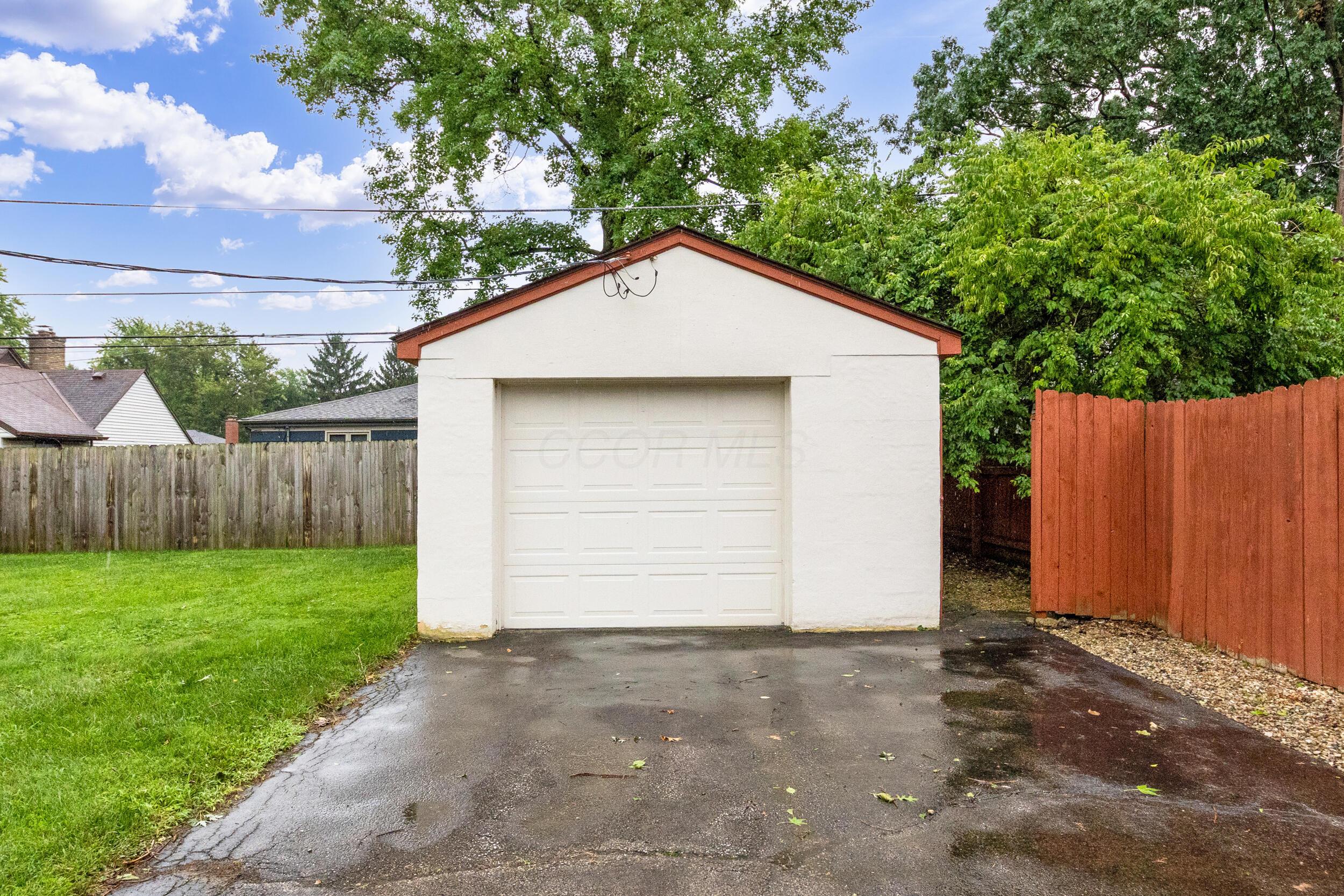 1967 Zollinger Road