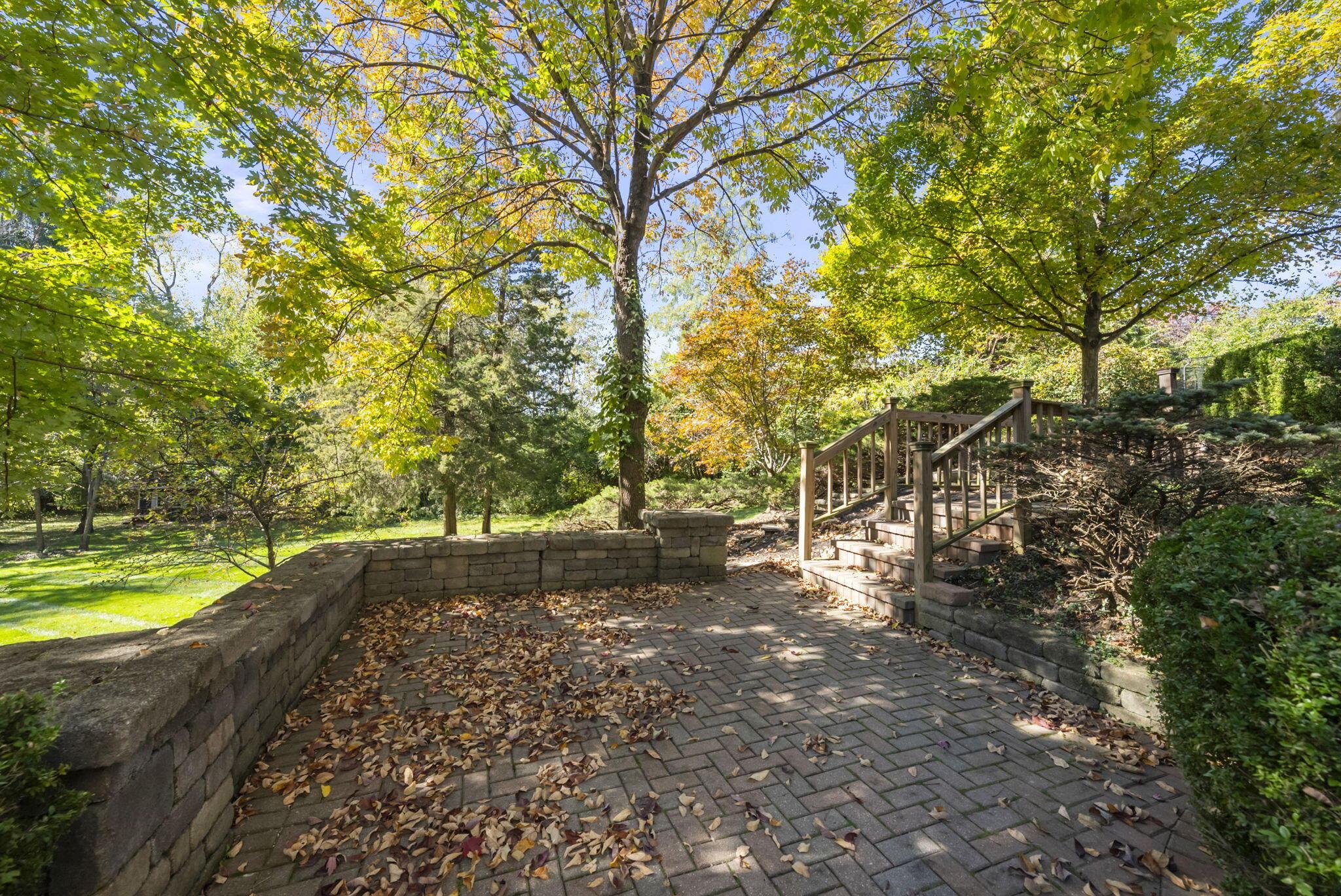 9776 Erin Woods Drive